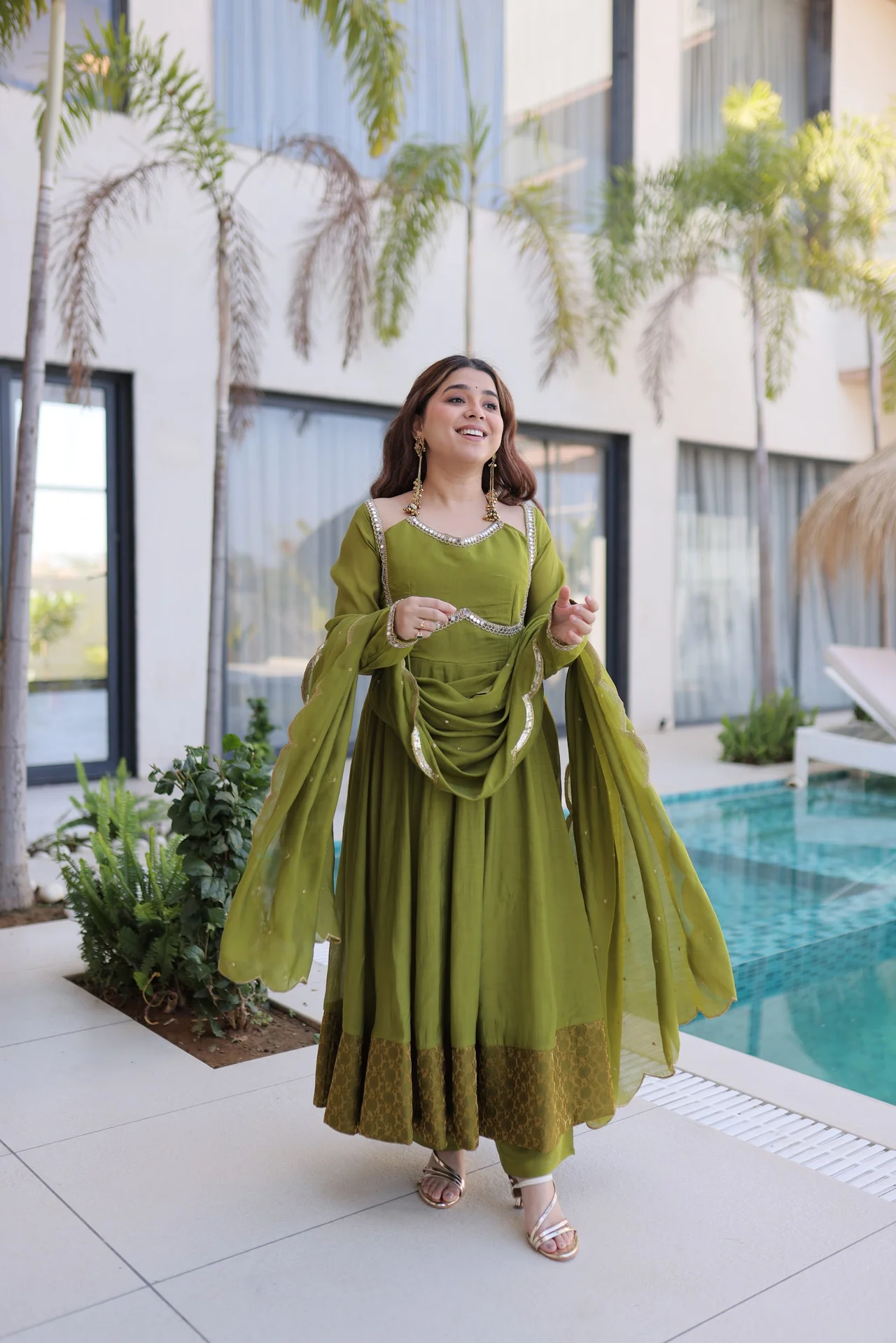 Women's Mul Chanderi Kurta Set with Pant and Dupatta in Mehendi Green