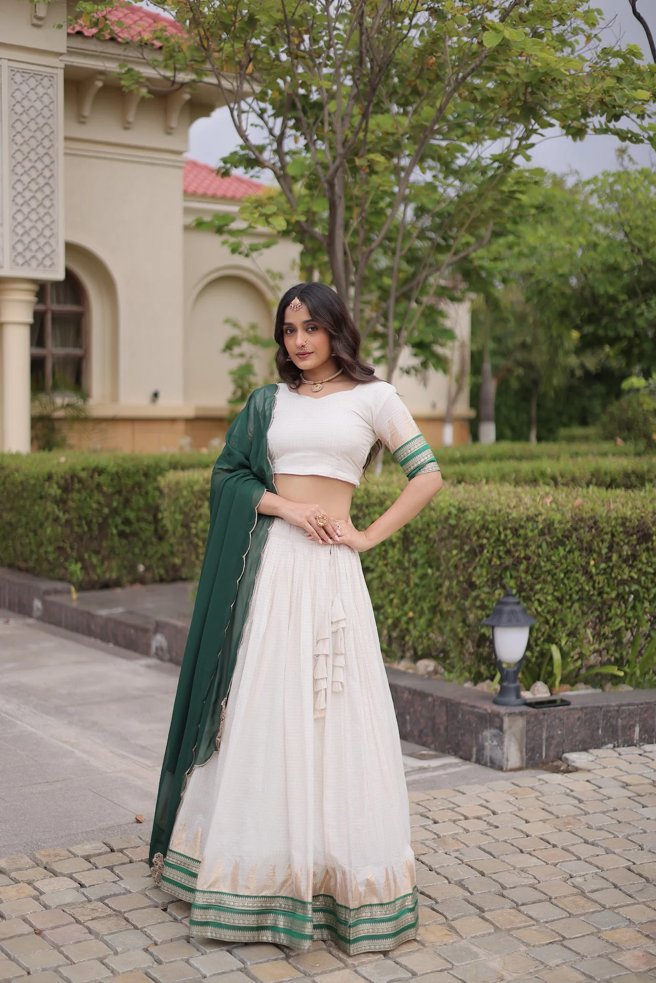 Women's Viscose Jacquard Lehenga Choli Set with Contrast Dupatta in Emerald