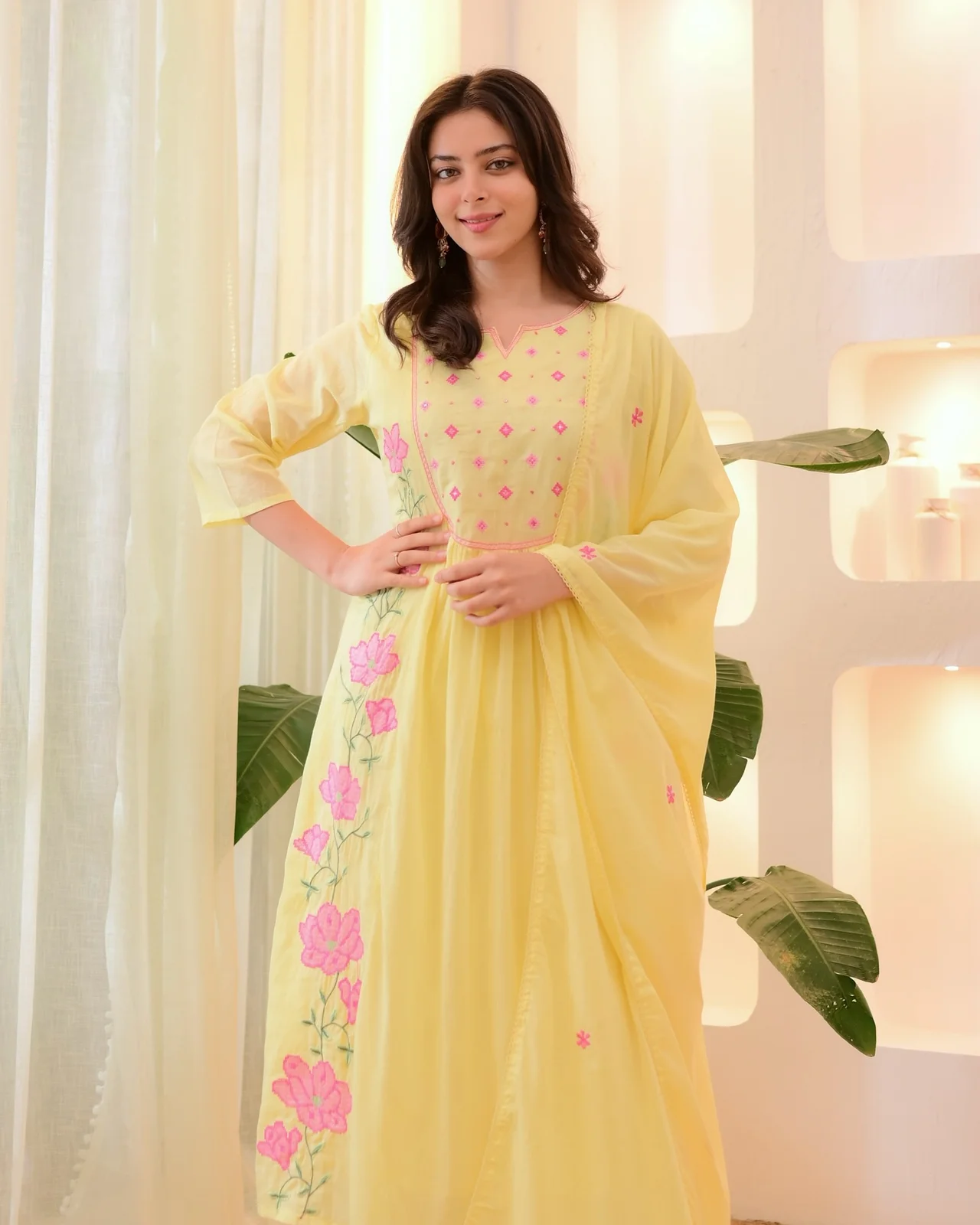 Women's Parampara Silk Kurta Set with Pant and Organza Dupatta | Floral Embroidery | Three Quarter Sleeves | Festive Wear