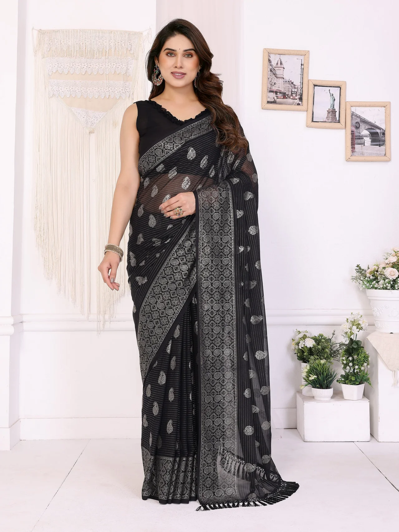Georgette Plain Saree with Foil Work & Lace Detailing in Black