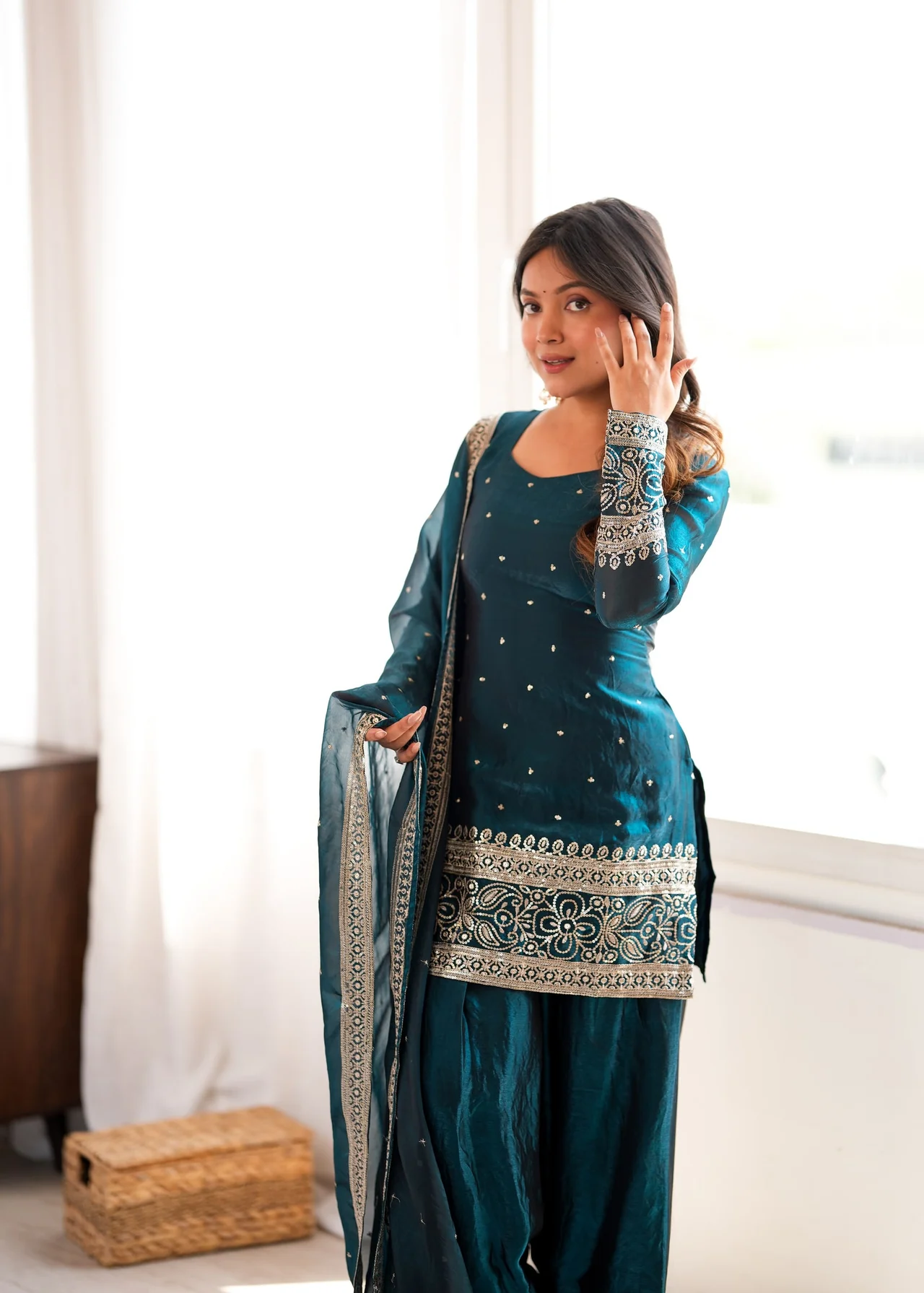 Heavy Fendy Silk Farshi Shalwar Suit Set with Embroidery Sequence & Jari Work