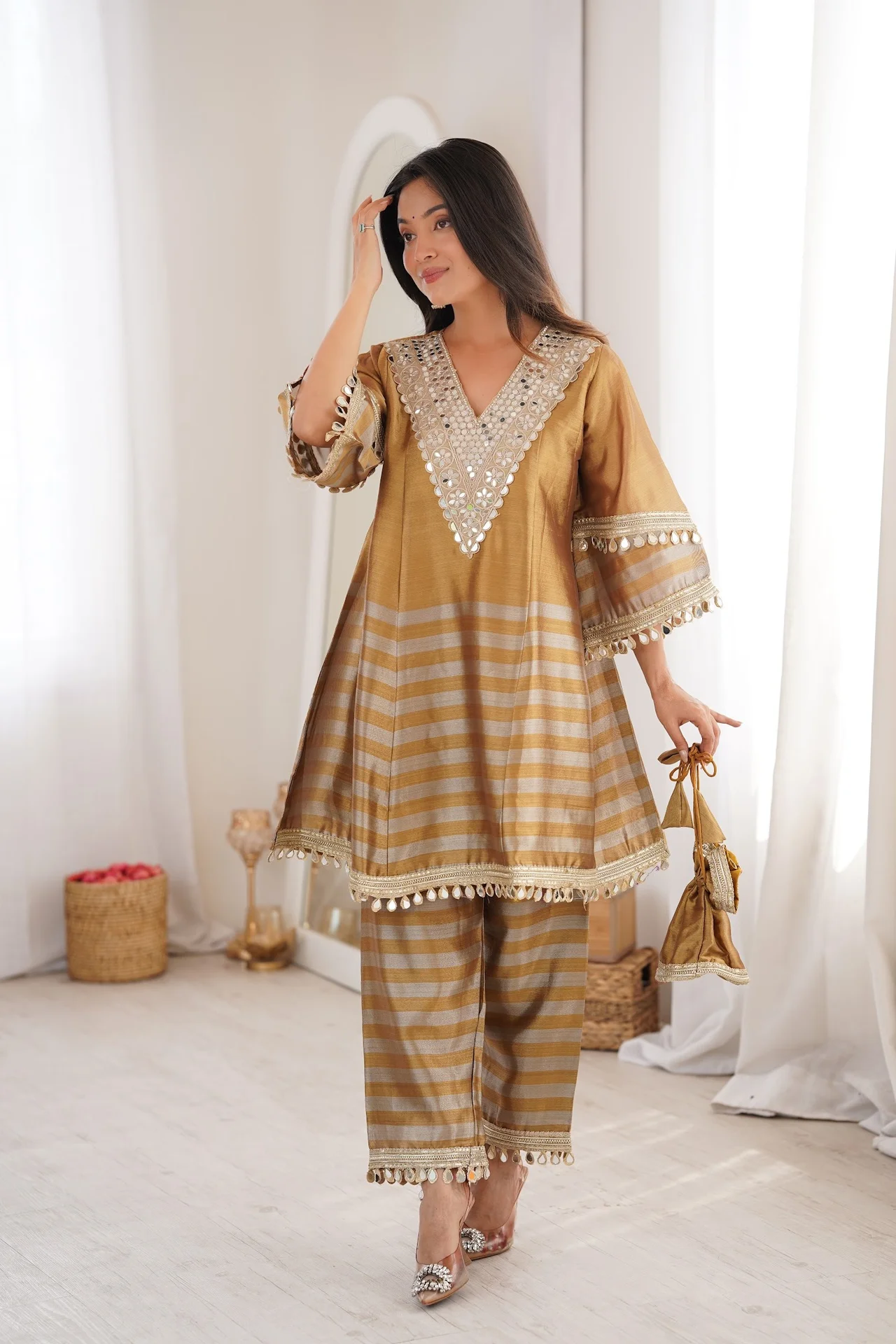 Women's Two-Tone Tissue Kurta Set with Bottom and Batwa in Mustard — photo 5 of 9