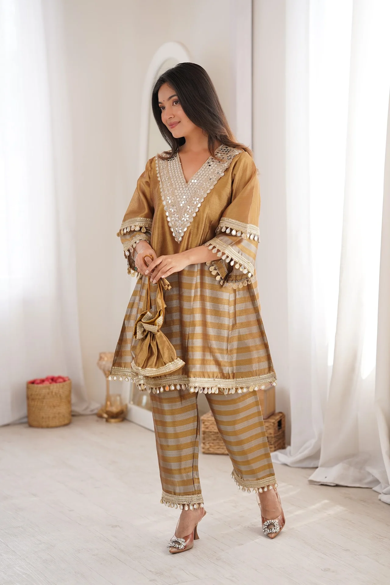 Women's Two-Tone Tissue Kurta Set with Bottom and Batwa in Mustard — photo 6 of 9