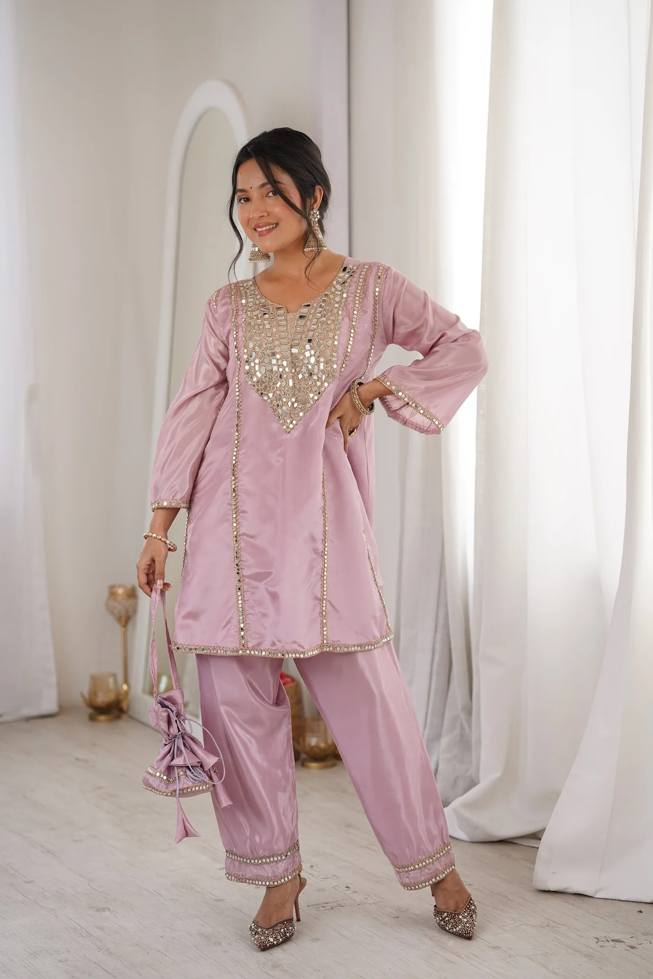 Women's Cotton-Lined Kurta Set with Pant and Batwa in Baby Pink — photo 3 of 9