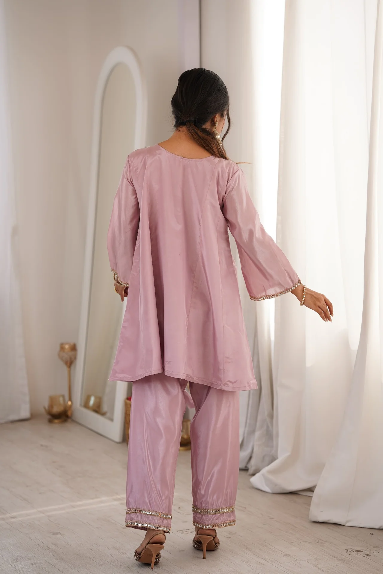 Women's Cotton-Lined Kurta Set with Pant and Batwa in Baby Pink — photo 4 of 9
