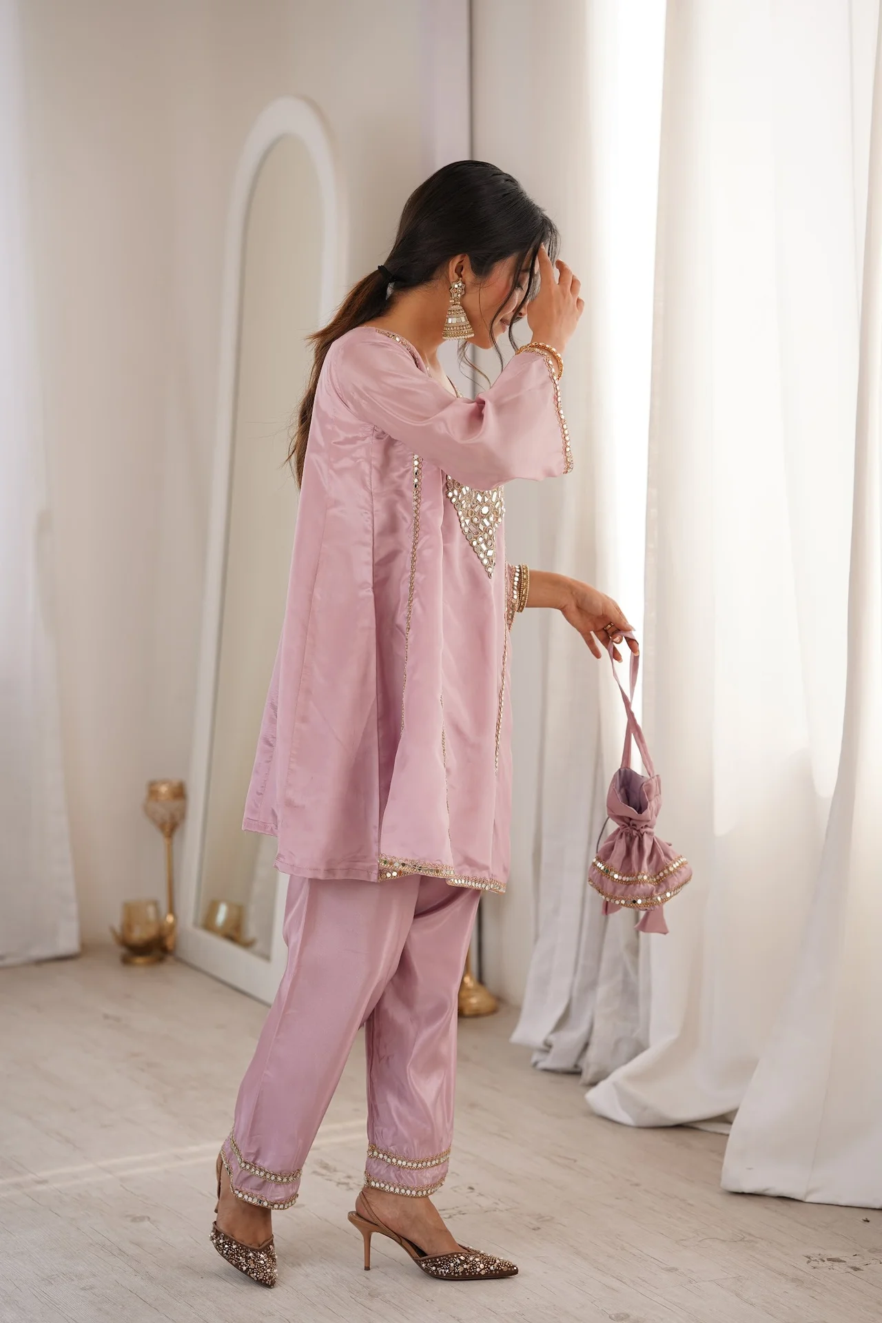 Women's Cotton-Lined Kurta Set with Pant and Batwa in Baby Pink — photo 5 of 9