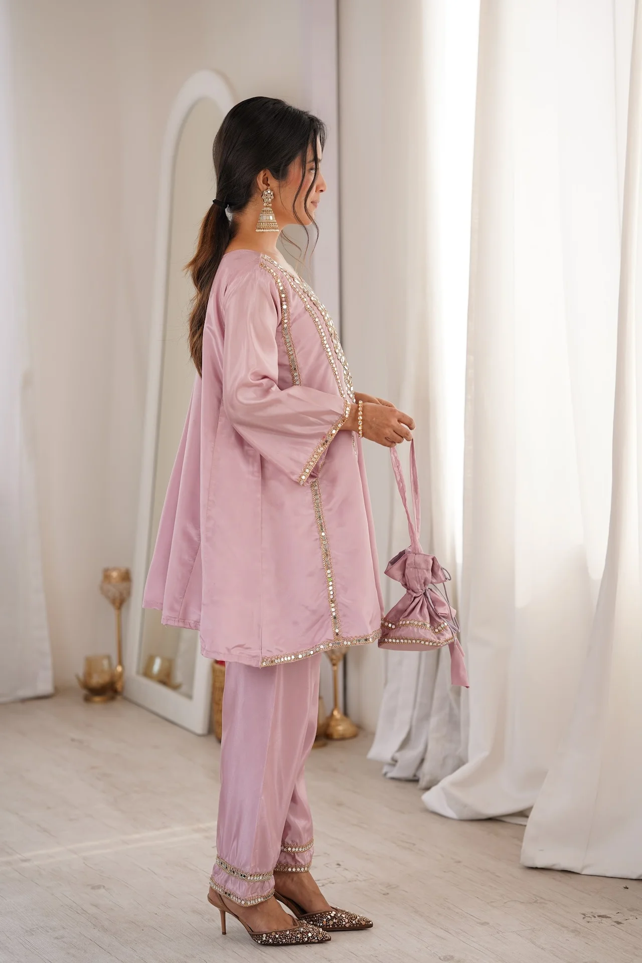 Women's Cotton-Lined Kurta Set with Pant and Batwa in Baby Pink — photo 7 of 9