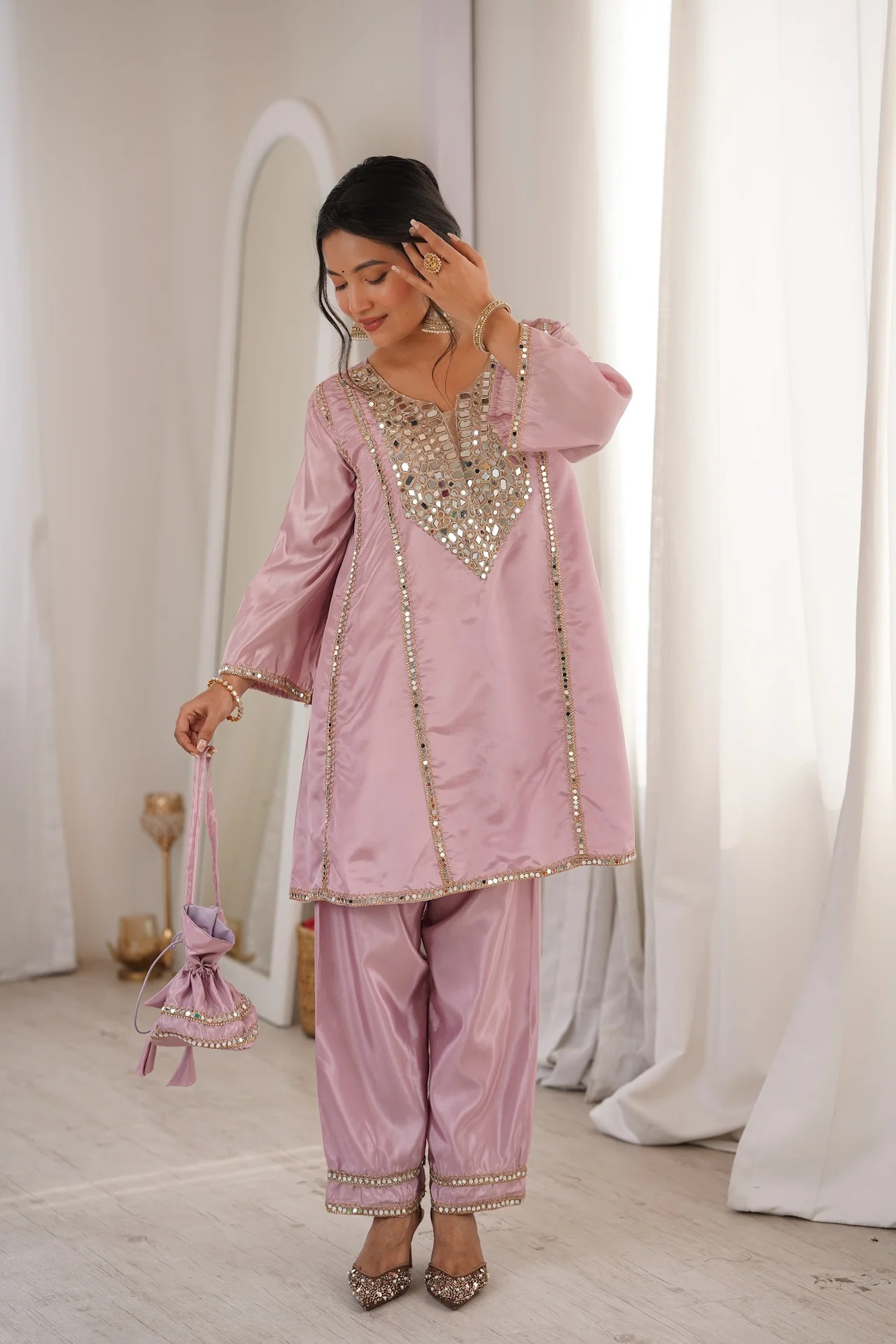 Women's Cotton-Lined Kurta Set with Pant and Batwa in Baby Pink — photo 9 of 9