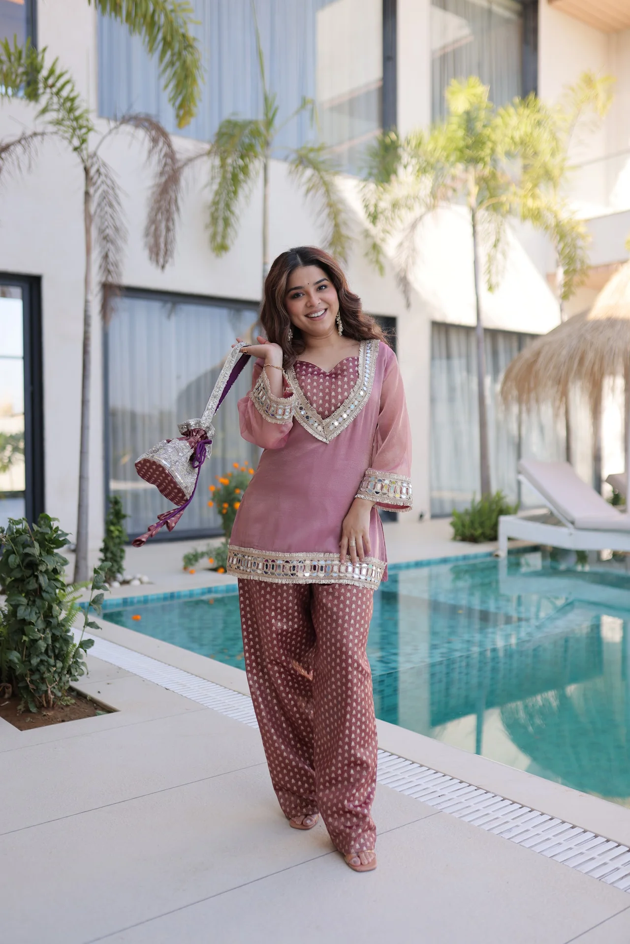 Women's Salasa Fabric Kurta Set with Pant and Batwa in Onion Pink — photo 6 of 8