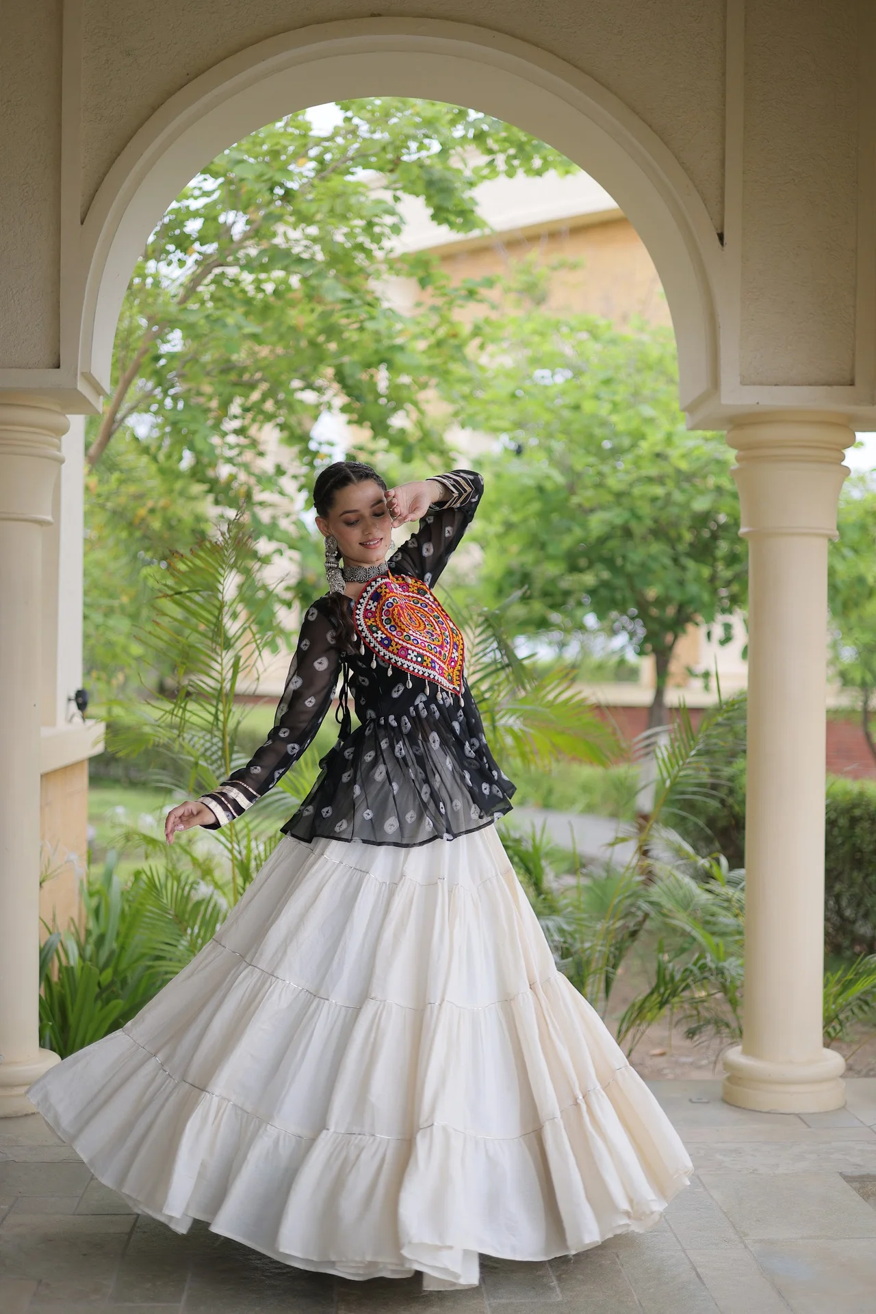Women's Kora Cotton Lehenga Choli with Bandhani Print Top in Black — photo 4 of 6