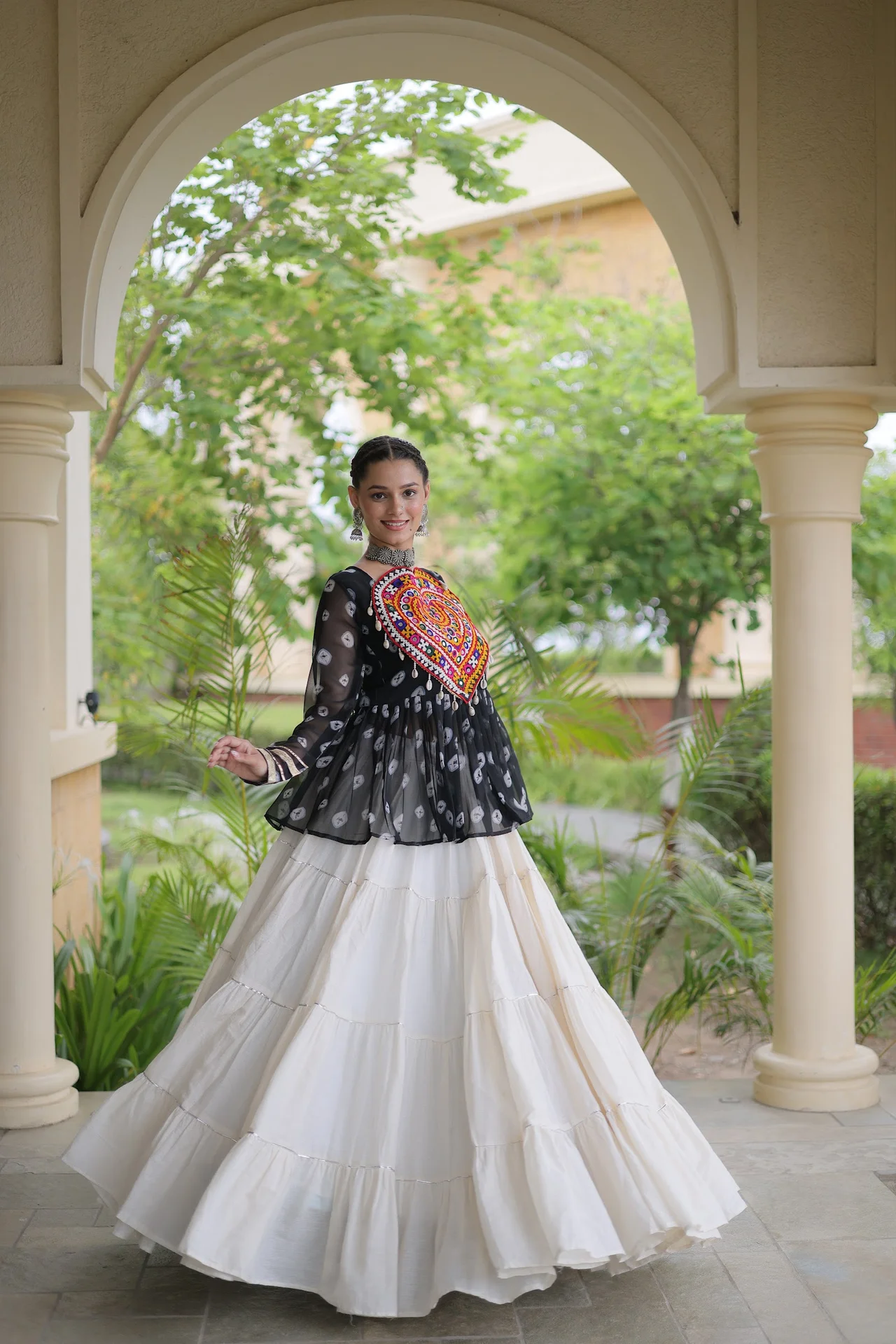 Women's Kora Cotton Lehenga Choli with Bandhani Print Top in Black — photo 5 of 6