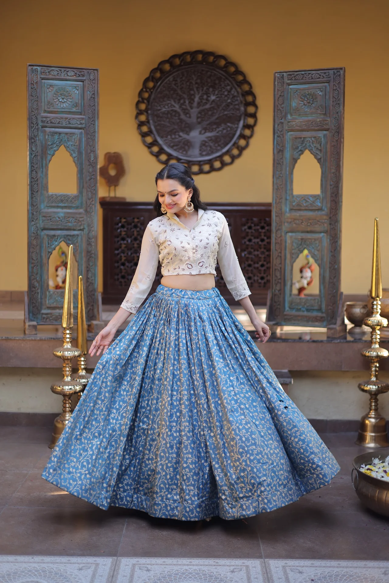 Women's Cosmos Jacquard Lehenga Choli with Stitched Blouse in Teal — photo 5 of 5