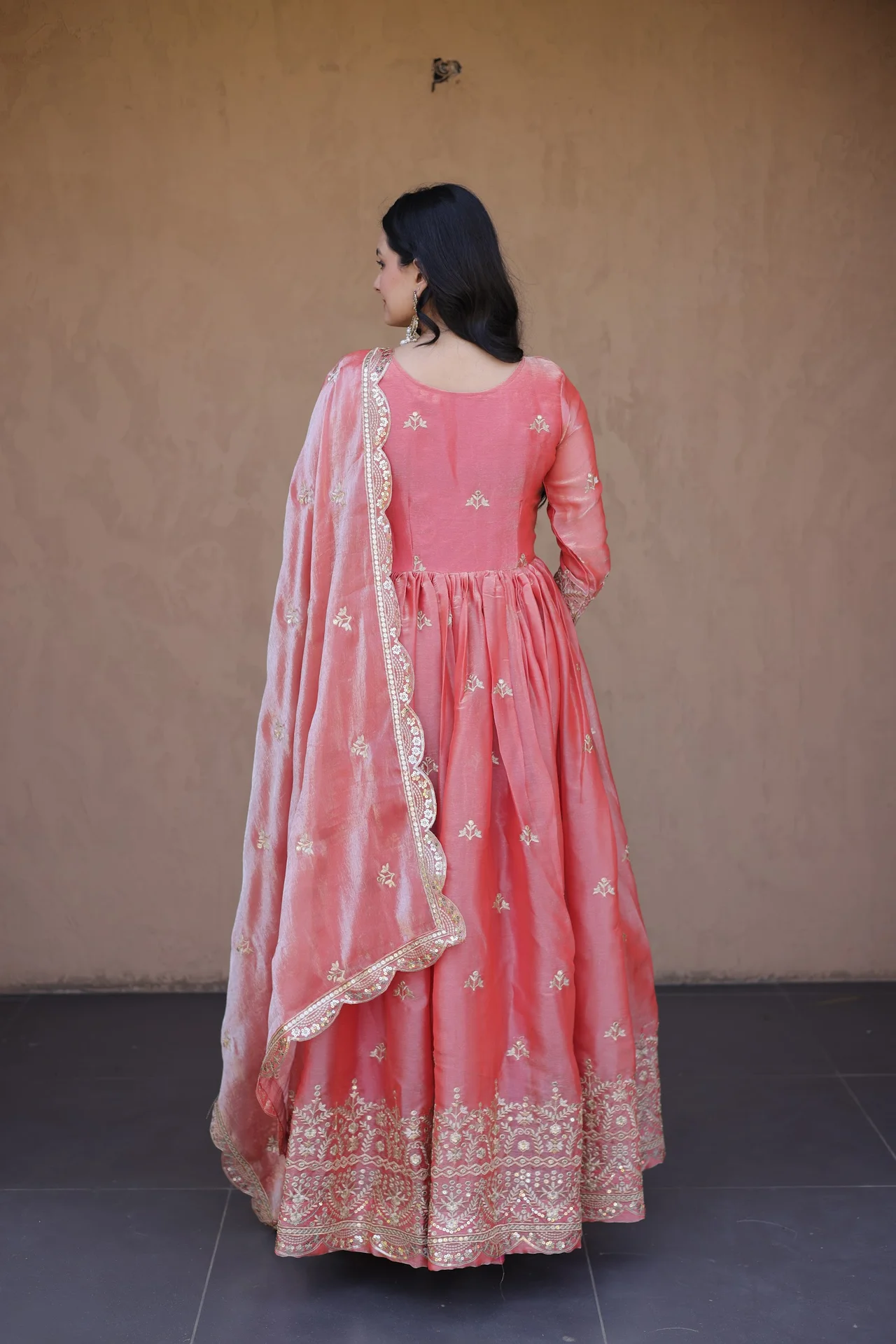 Women's Fendi Silk Gown with Dupatta in Peach — photo 2 of 5