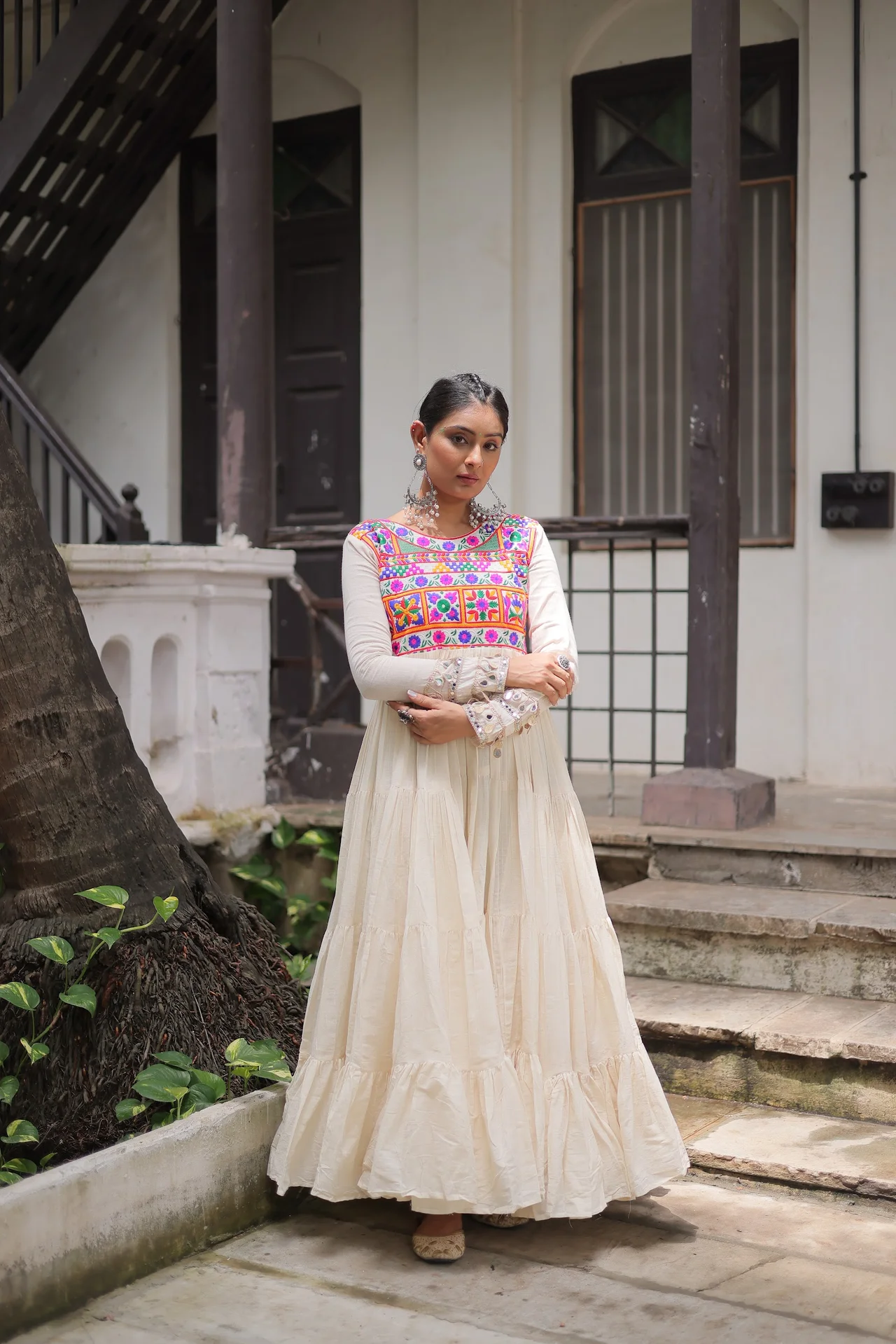 Women's Kora Cotton Gown with Full Sleeves in Off White — photo 2 of 6