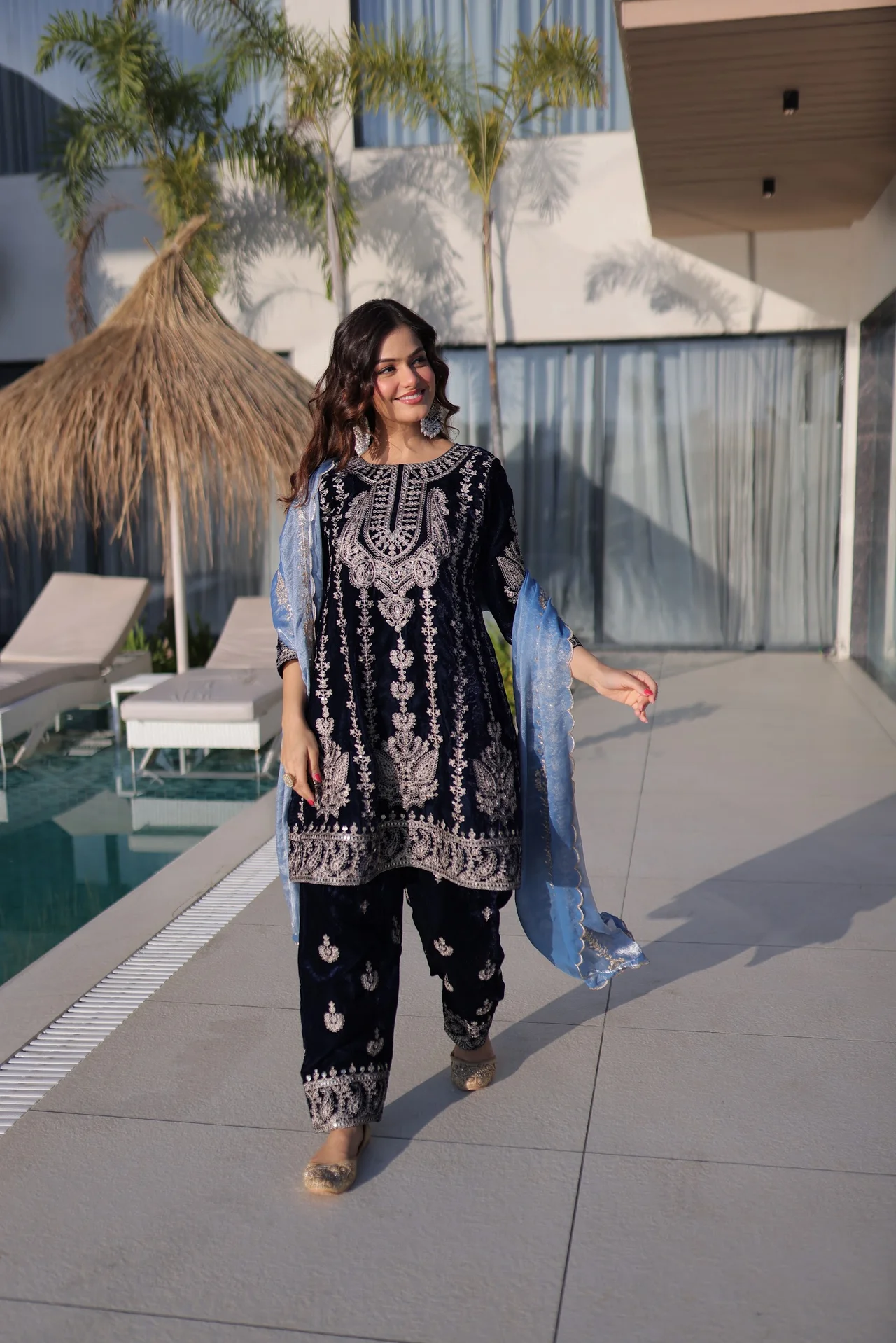 Women's Velvet Kurta Set with Pant and Dupatta in Navy — photo 4 of 6