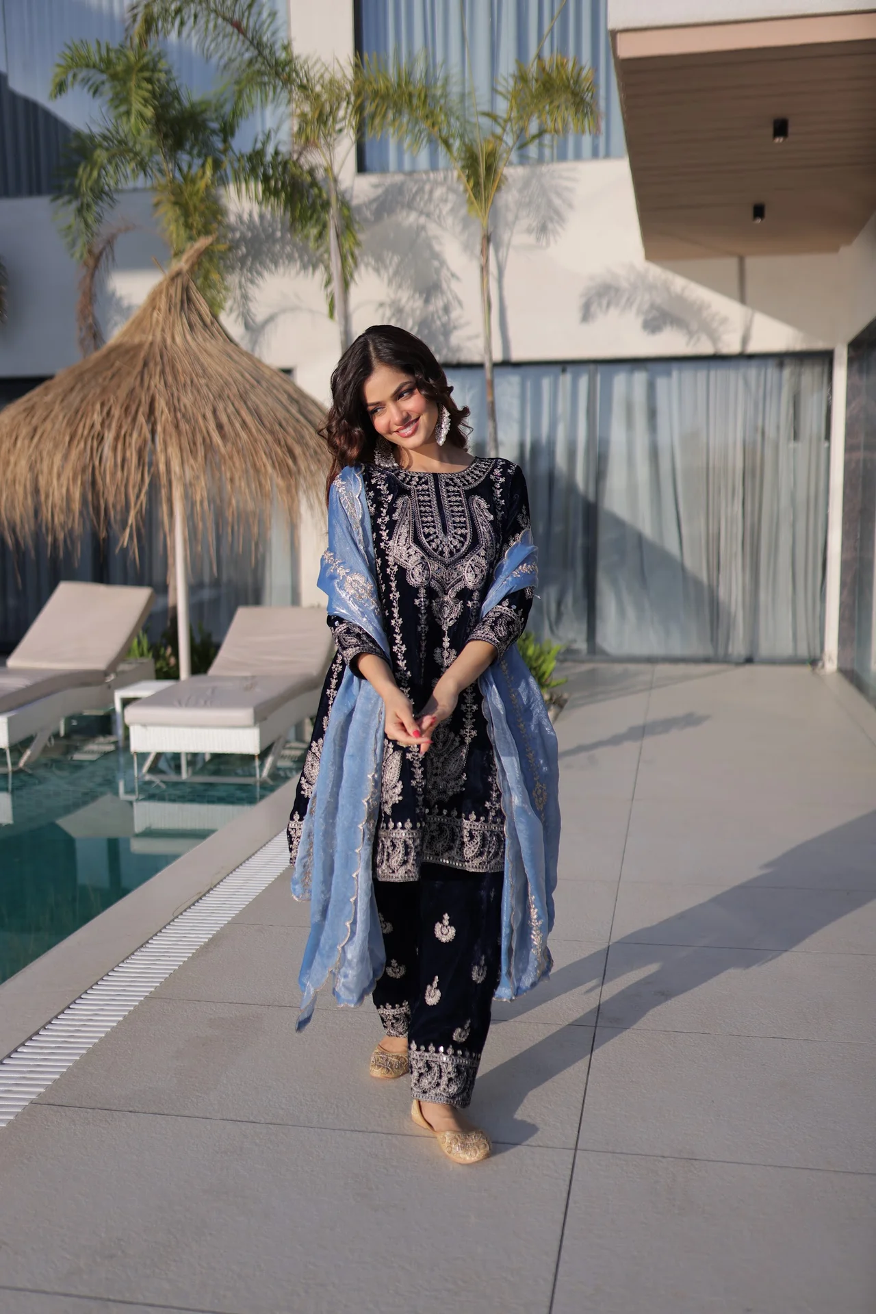Women's Velvet Kurta Set with Pant and Dupatta in Navy — photo 5 of 6