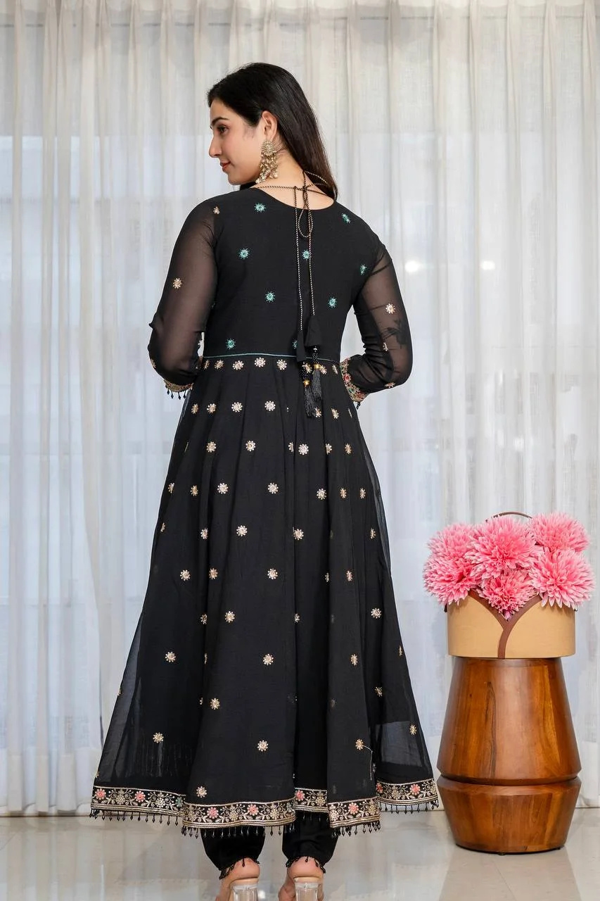 Premium Anarkali Suit Set for Women in Black — photo 4 of 8