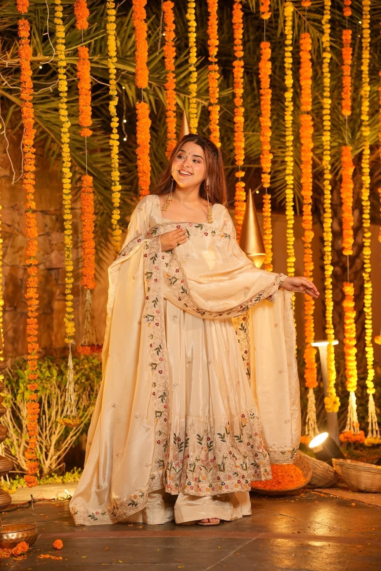 Trending Anarkali Suit Set for Women in Off White — photo 3 of 7