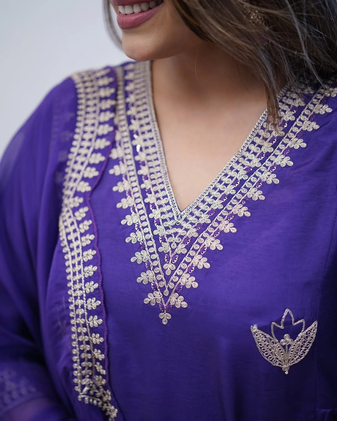 Women's Chanderi Embroidered Kurta Set with Dupatta in Purple — photo 5 of 8