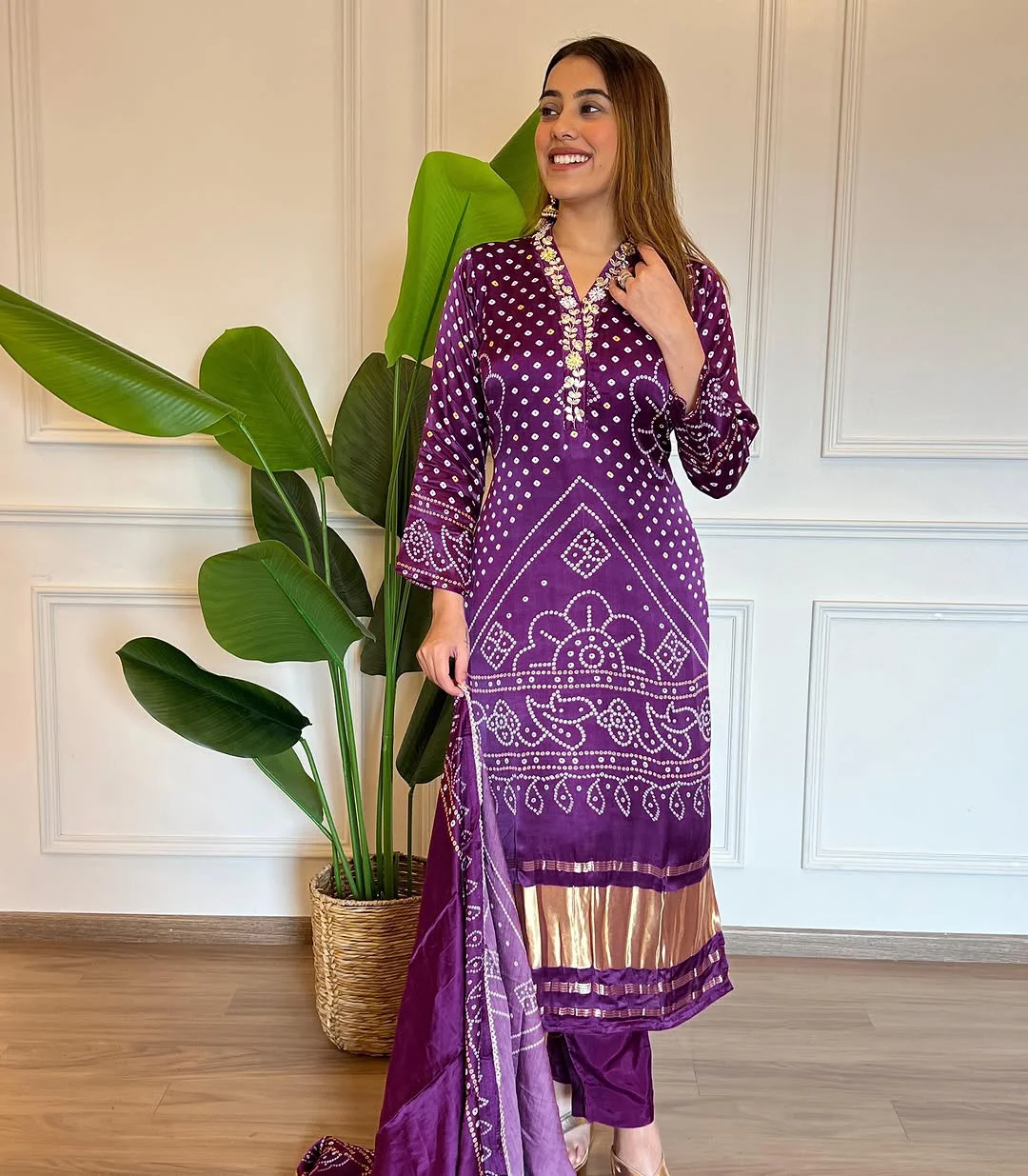 Women's Viscose Kurta Set with Cotton Bottom & Chanderi Dupatta in Purple — photo 3 of 6