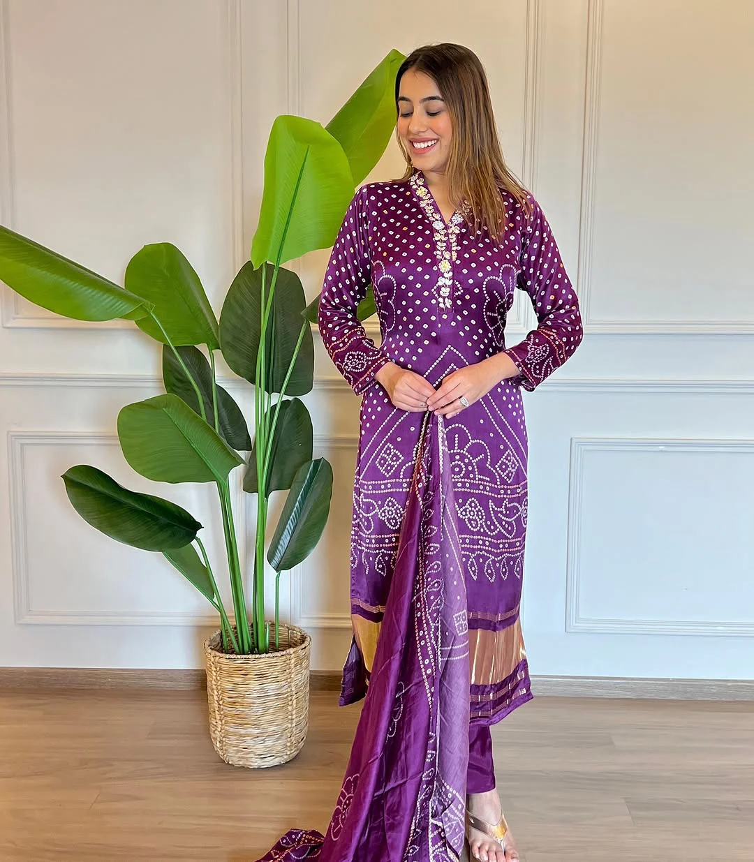 Women's Viscose Kurta Set with Cotton Bottom & Chanderi Dupatta in Purple — photo 4 of 6
