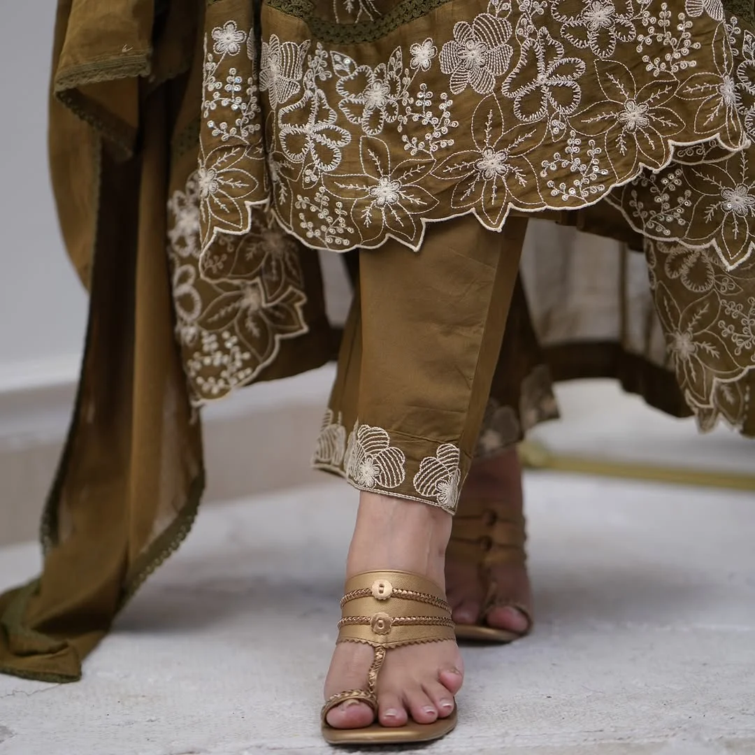 Women's Cotton Silk Kurta Set with Palazzo & Dupatta in Olive Green — photo 9 of 9