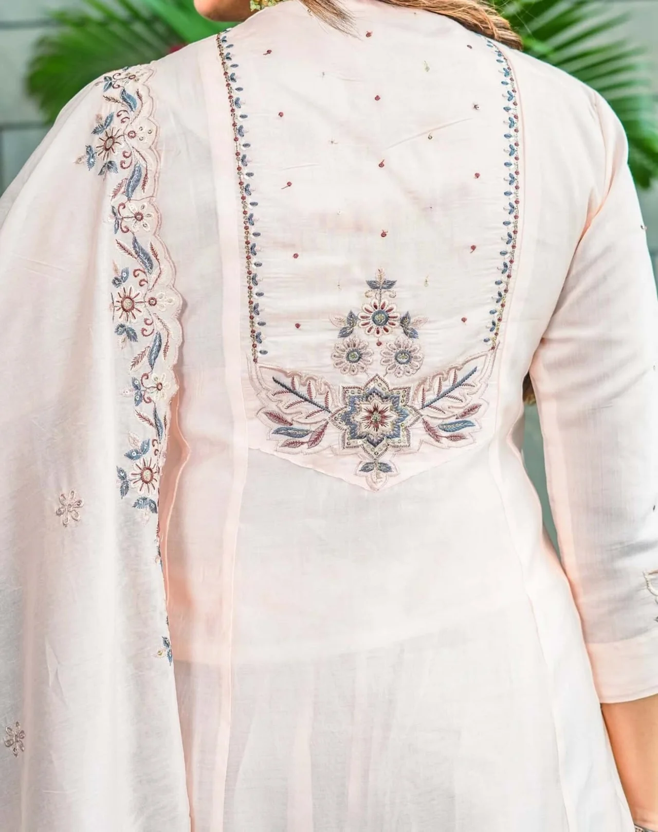 Women's Muslin Cotton Embroidered Kurta Set with Dupatta in Blush Pink — photo 4 of 6