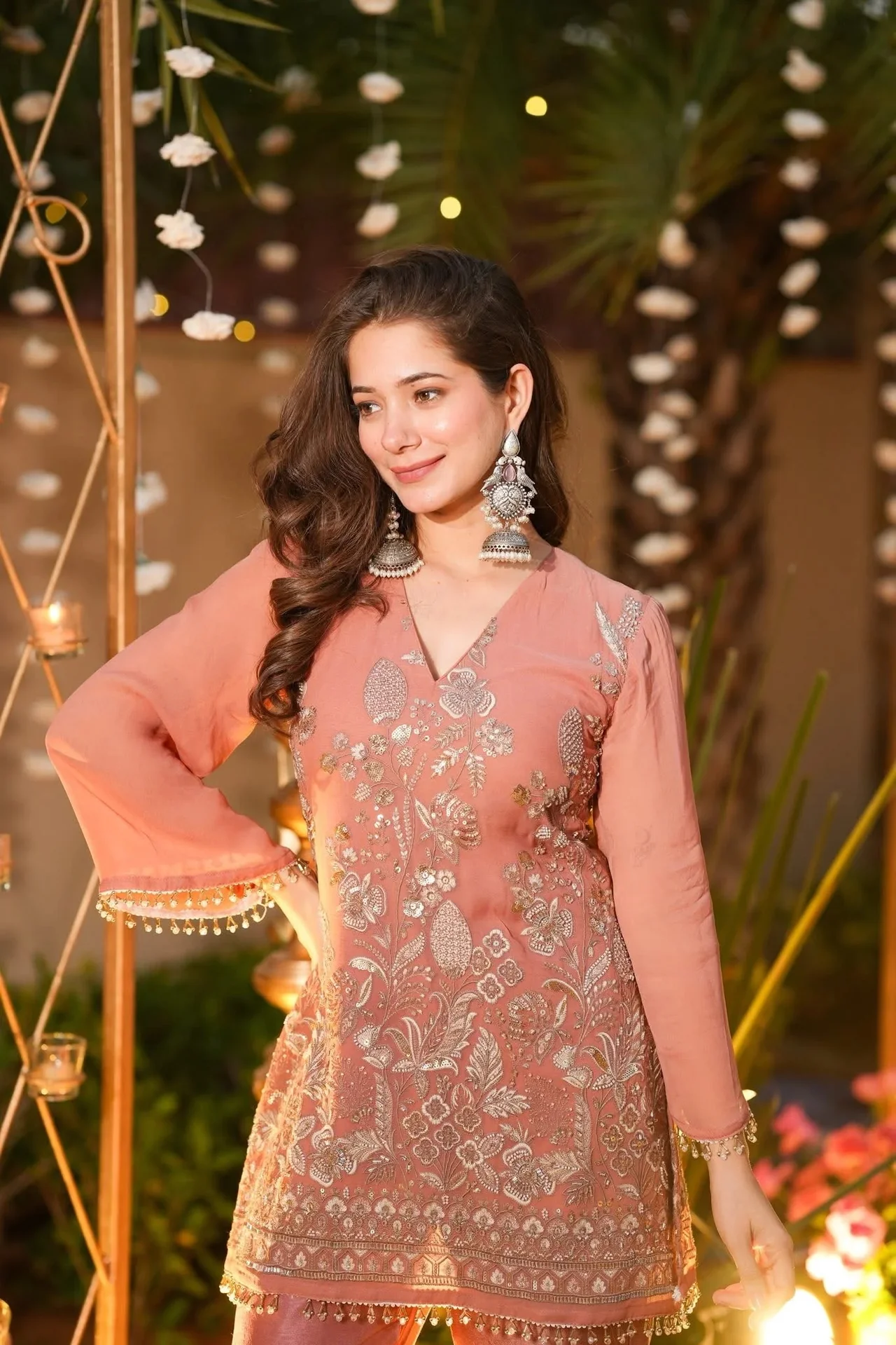 Women's Crunchy Silk Kurta Set with Palazzo in Peach — photo 4 of 6