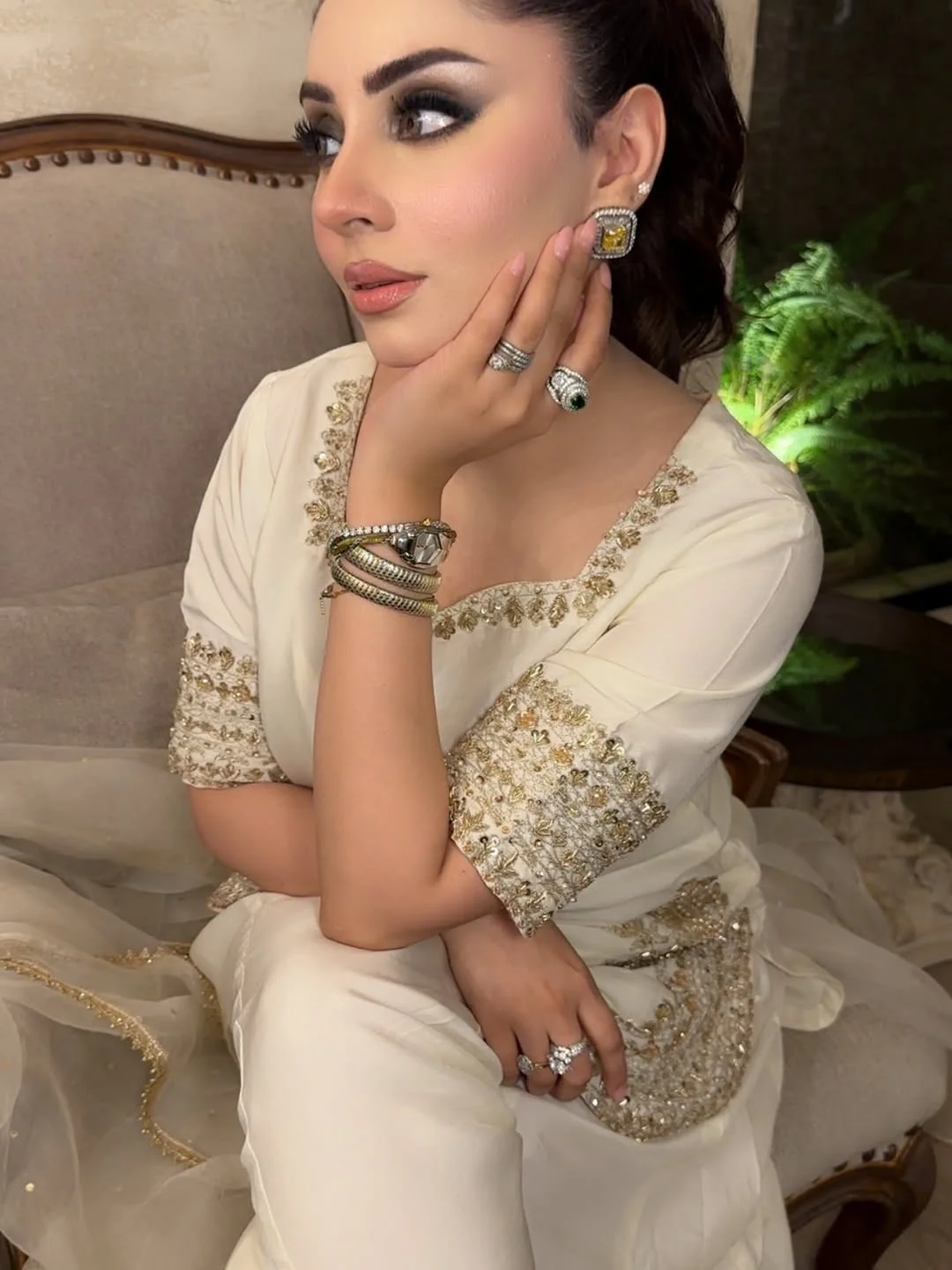 Women's Chinon Embroidered Kurta Set with Flared Palazzo and Organza Dupatta in Cream — photo 3 of 7