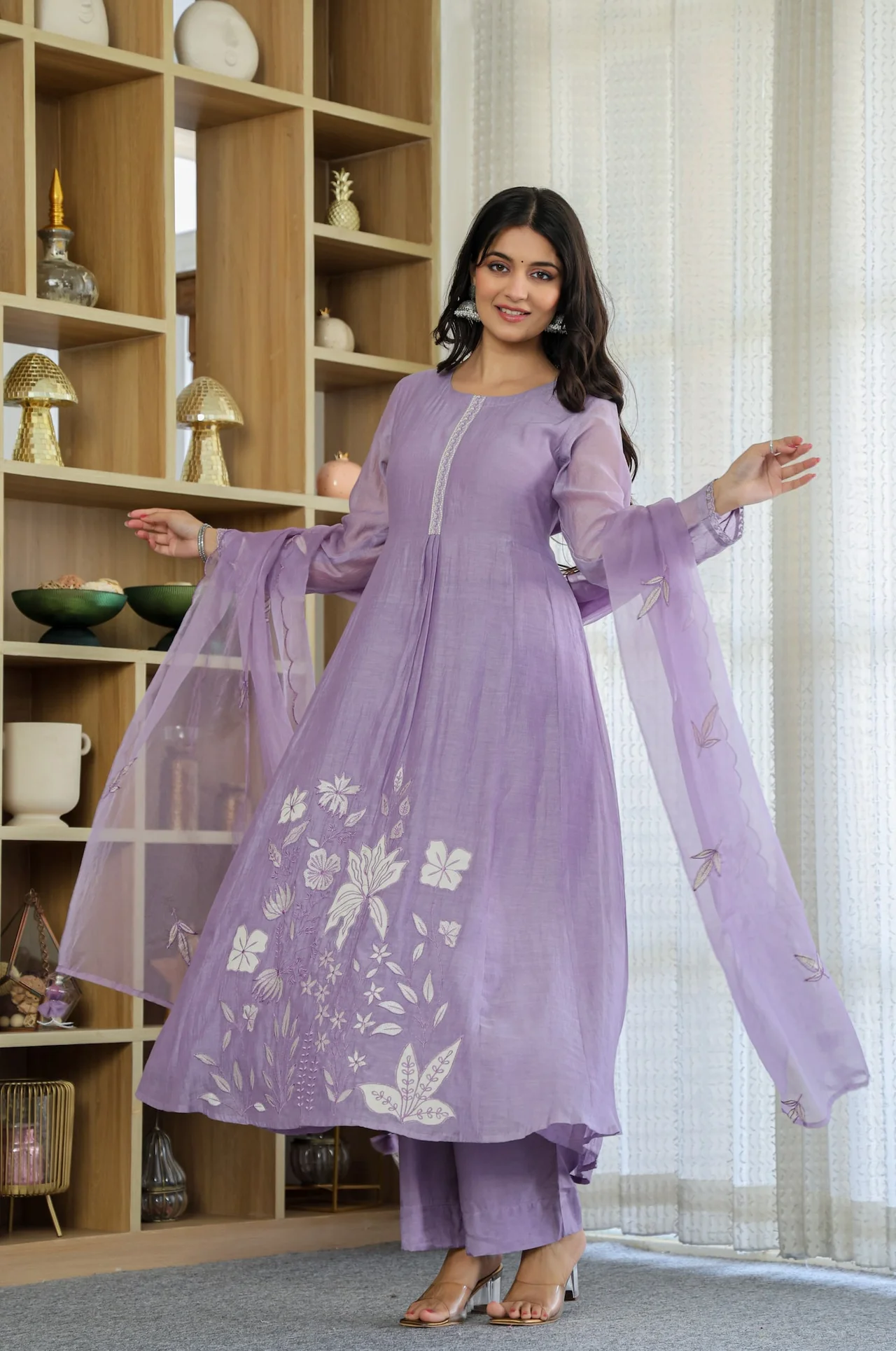 Women's Chanderi Silk Kurta Set with Pant and Embroidered Dupatta in Lavender — photo 5 of 9