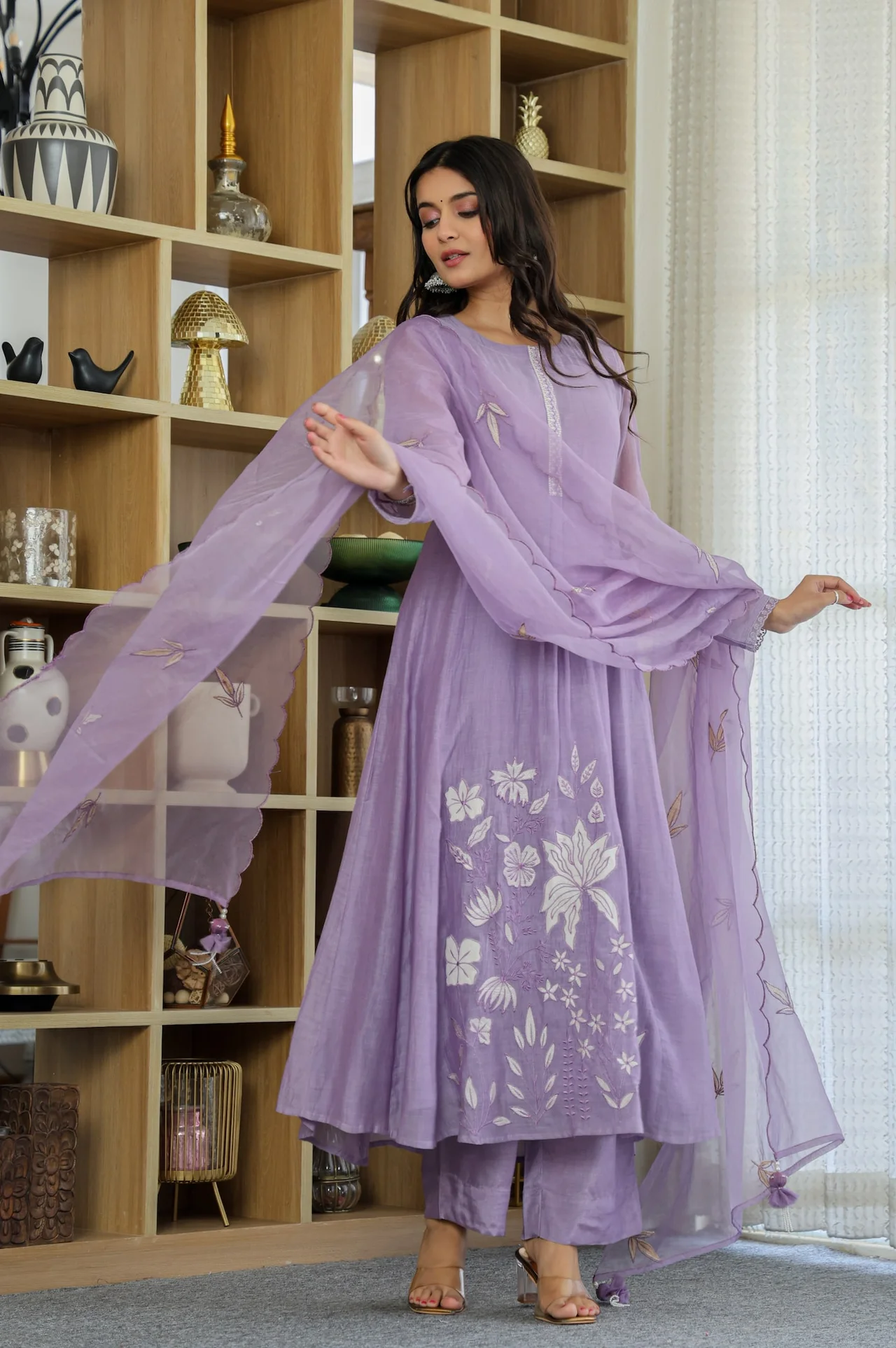 Women's Chanderi Silk Kurta Set with Pant and Embroidered Dupatta in Lavender — photo 6 of 9