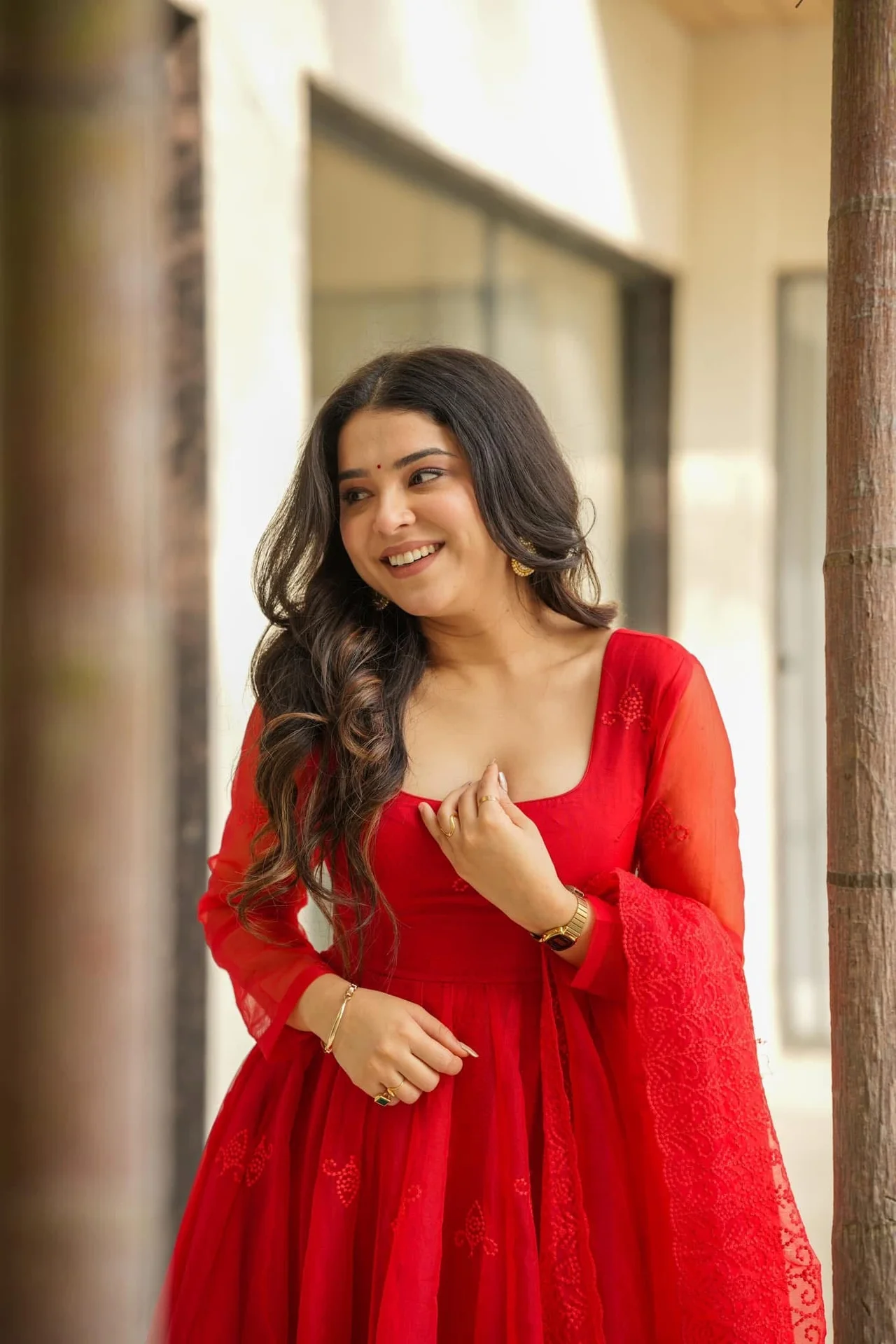 Women's Taby Silk Kurta Set with Chanderi Silk Pant and Dupatta in Red — photo 2 of 4