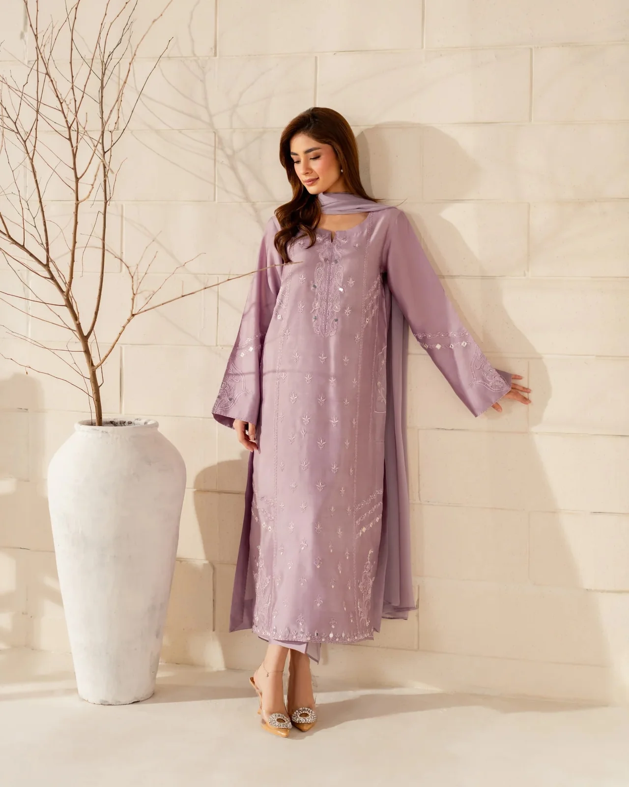 Women's French Crepe Silk Kurta Set with Pant and Chinnon Dupatta in Lavender — photo 4 of 6