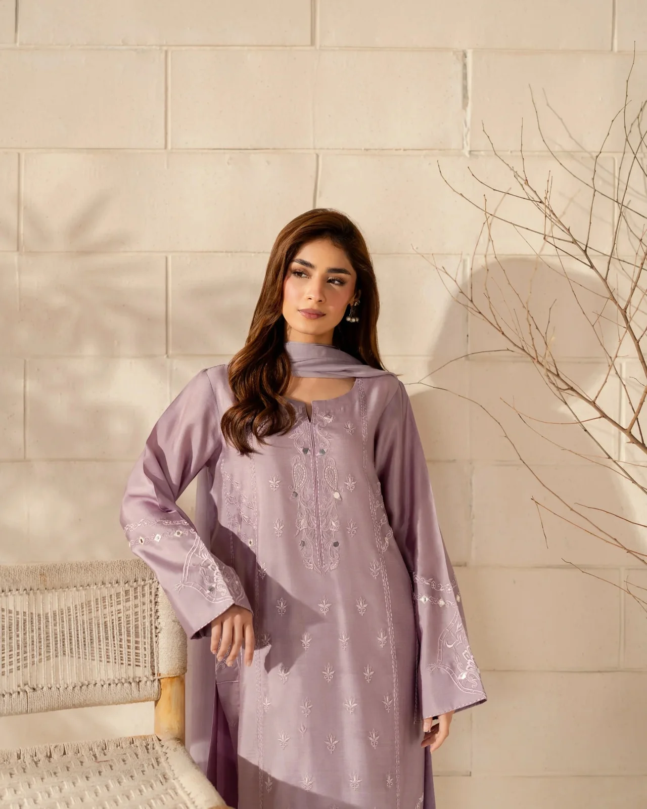 Women's French Crepe Silk Kurta Set with Pant and Chinnon Dupatta in Lavender — photo 5 of 6