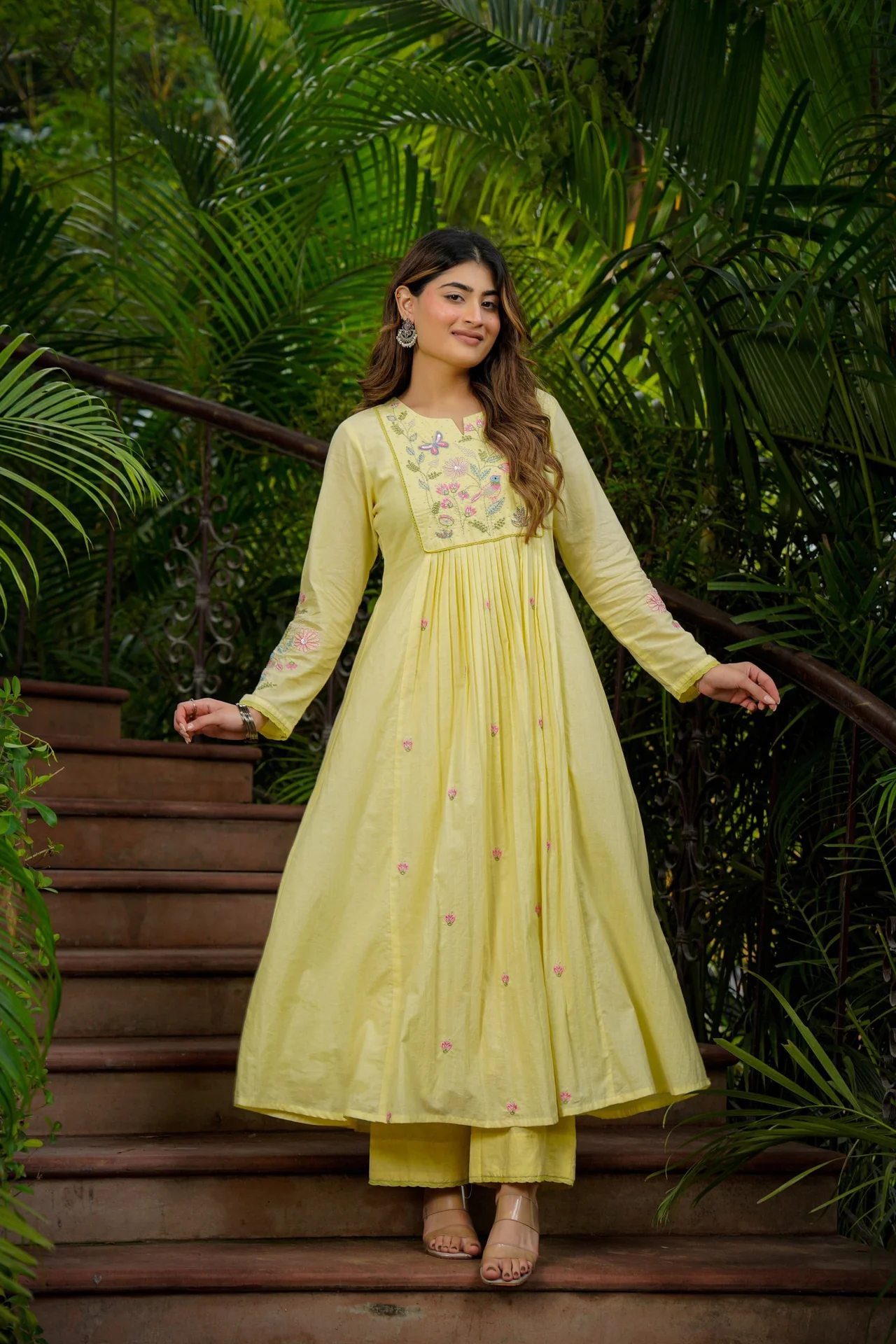 Women's Chanderi Silk Kurta Set with Pant and Dupatta in Yellow — photo 3 of 7
