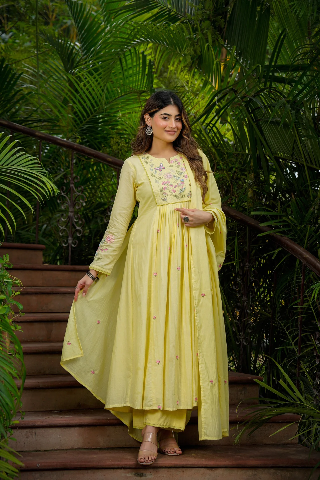 Women's Chanderi Silk Kurta Set with Pant and Dupatta in Yellow — photo 4 of 7