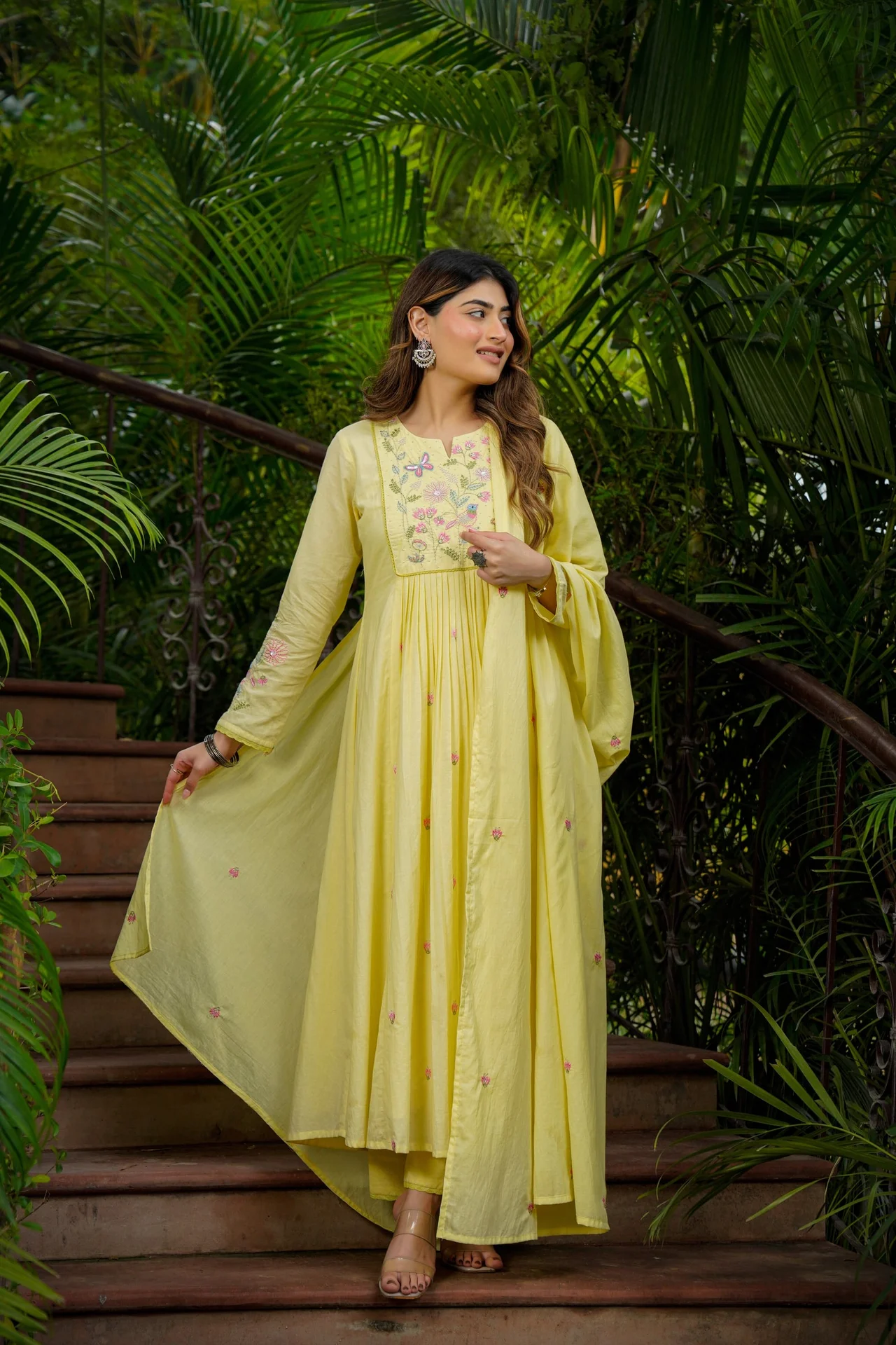 Women's Chanderi Silk Kurta Set with Pant and Dupatta in Yellow — photo 5 of 7
