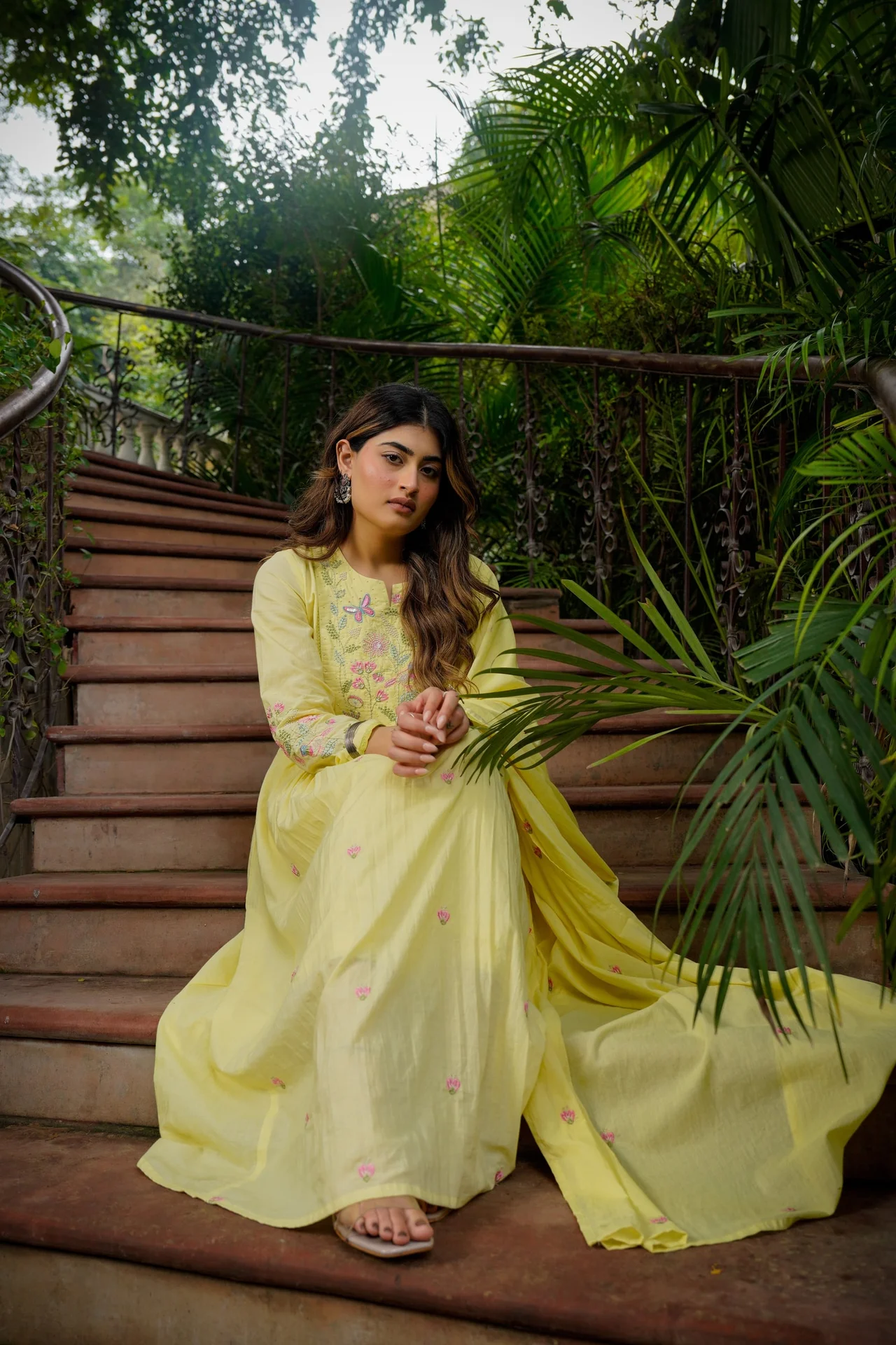 Women's Chanderi Silk Kurta Set with Pant and Dupatta in Yellow — photo 7 of 7