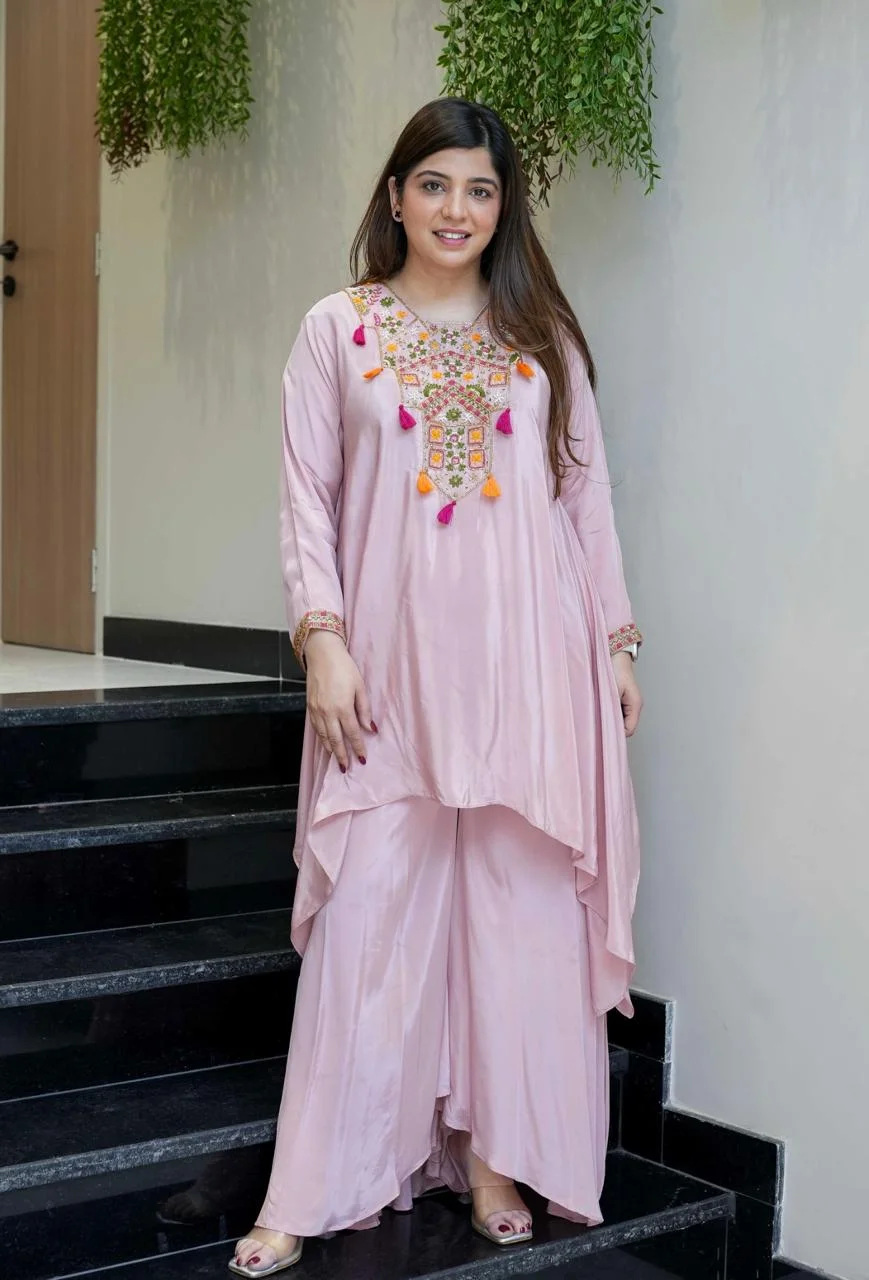 Women's French Crepe Kurta Set with Palazzo in Onion Pink — photo 4 of 6
