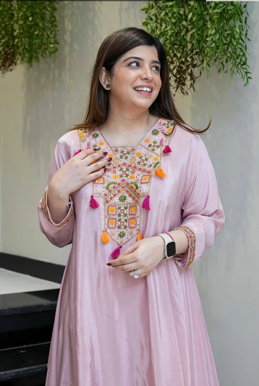 Women's French Crepe Kurta Set with Palazzo in Onion Pink — photo 5 of 6