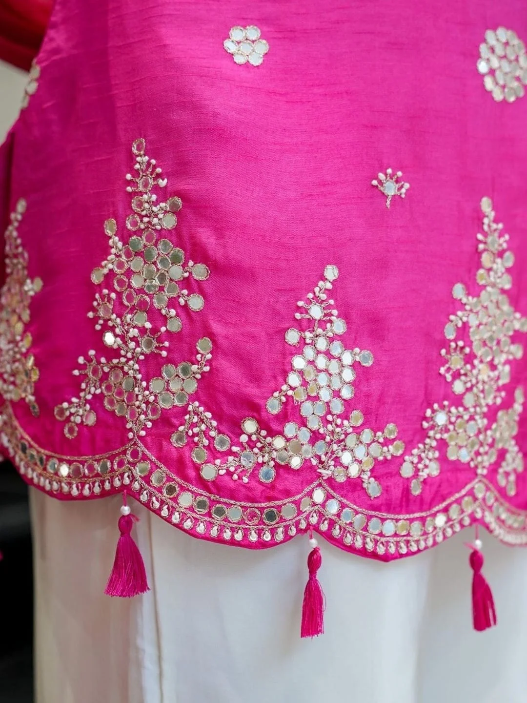 Women's Silk Kurta Set with Pant and Nazmin Dupatta in Fuchsia — photo 4 of 6