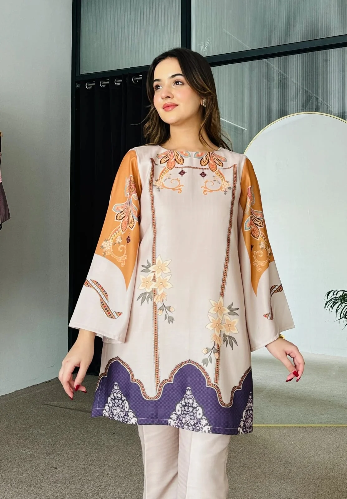 Women's Rayon Printed Kurta Set with Straight Pant in Cream — photo 5 of 7