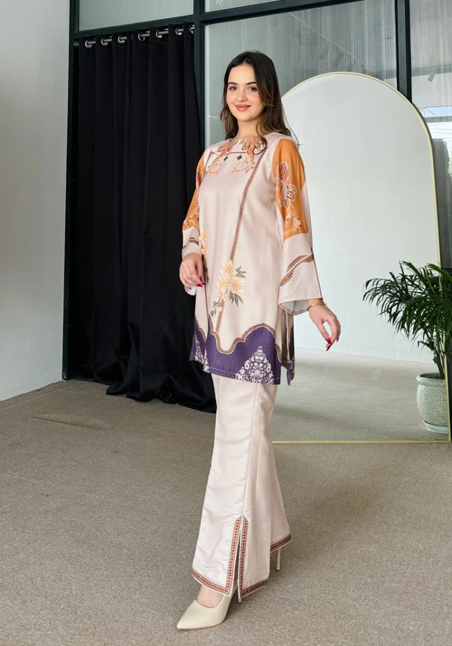 Women's Rayon Printed Kurta Set with Straight Pant in Cream — photo 6 of 7