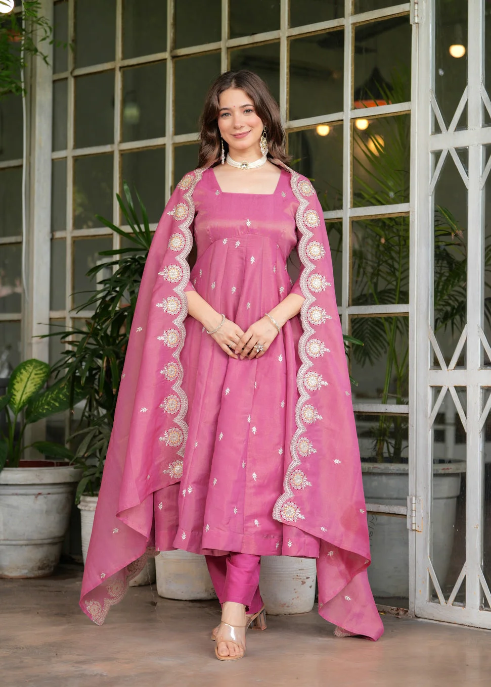 Women's Chanderi Silk Kurta Set with Embroidered Yoke and Dupatta in Pink — photo 5 of 6
