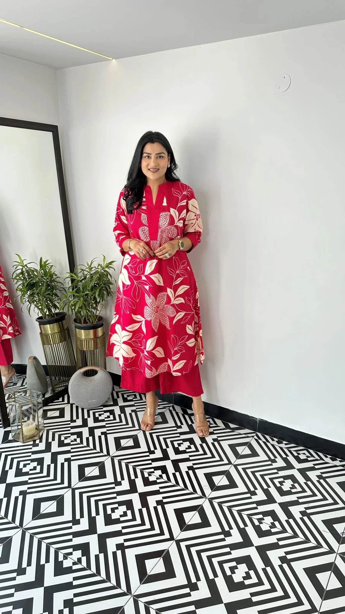 Women's Printed Maslin Kurta Set with Pant in Rani Pink — photo 2 of 6