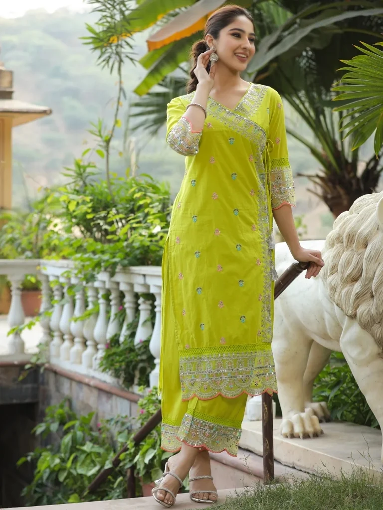 Women's Chanderi Cotton Kurta Set with Pant in Yellow — photo 2 of 7