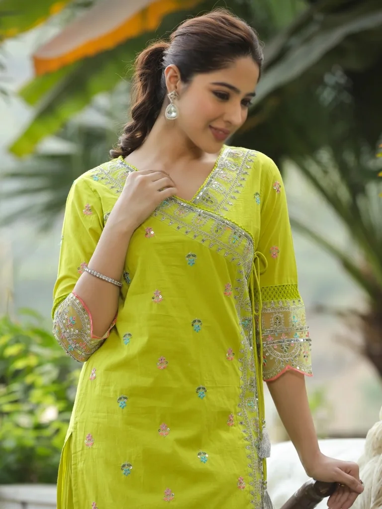 Women's Chanderi Cotton Kurta Set with Pant in Yellow — photo 3 of 7