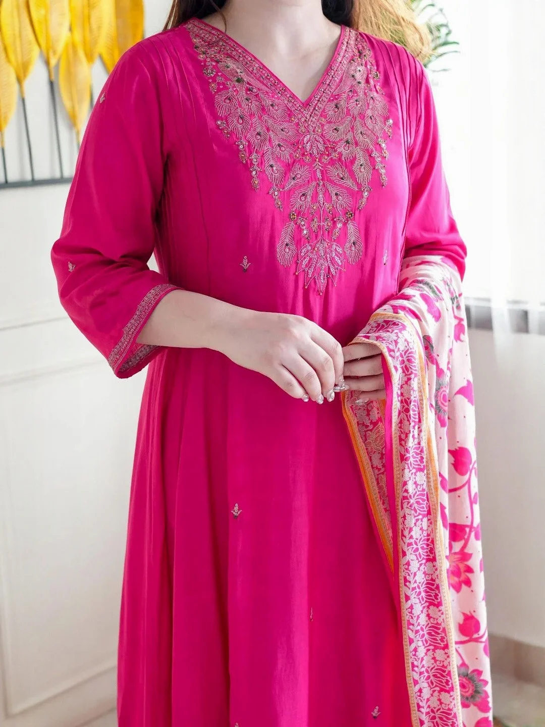 Women's Muslin Kurta Set with Plain Bottom and Floral Silk Dupatta in Rani Pink — photo 6 of 7