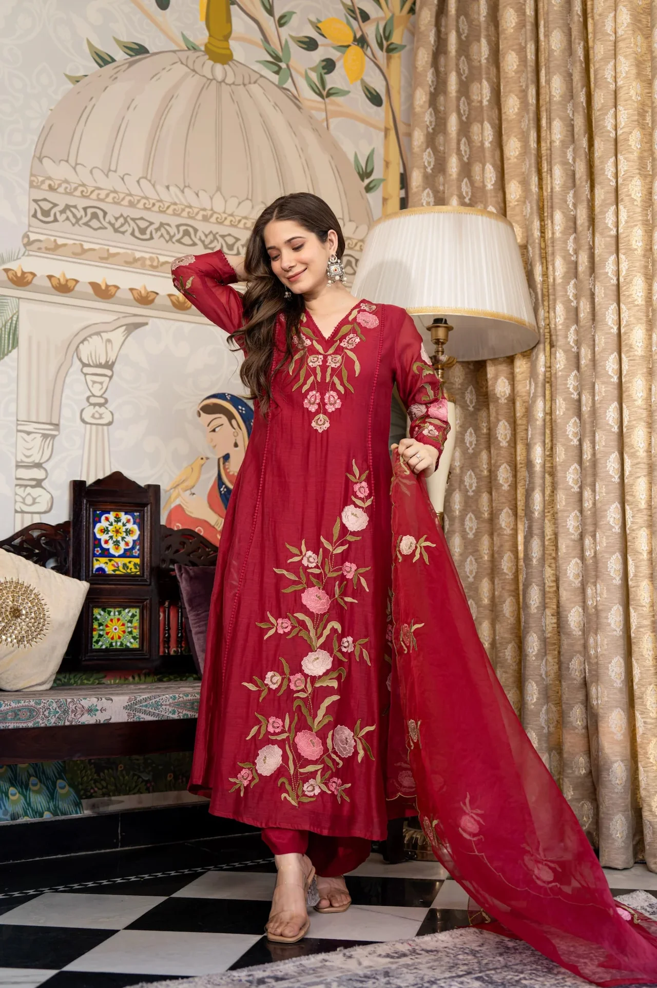 Women's Muslin Kurta Set with Embroidered Floral Motifs in Maroon — photo 4 of 7