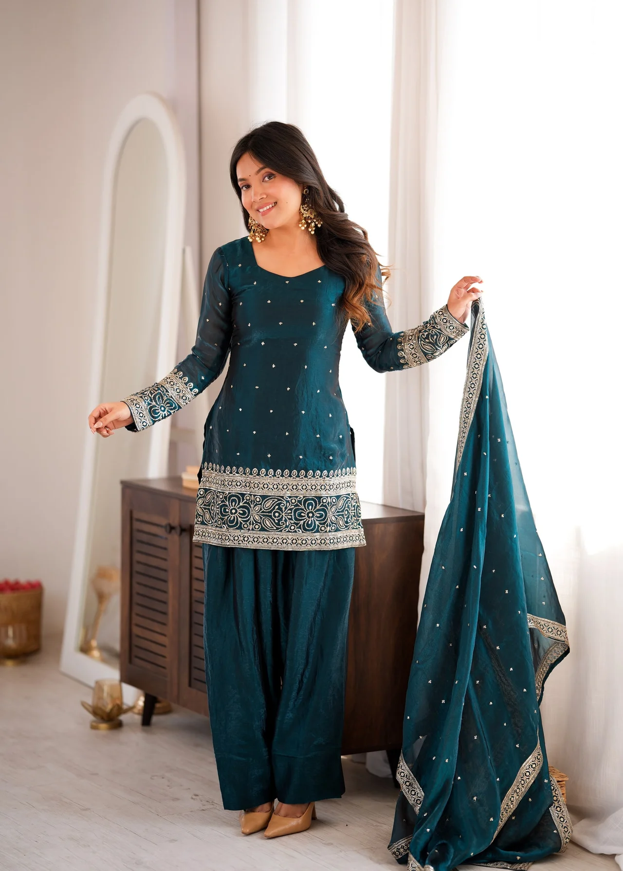 Heavy Fendy Silk Farshi Shalwar Suit Set with Embroidery Sequence & Jari Work in Sea Green — photo 4 of 7